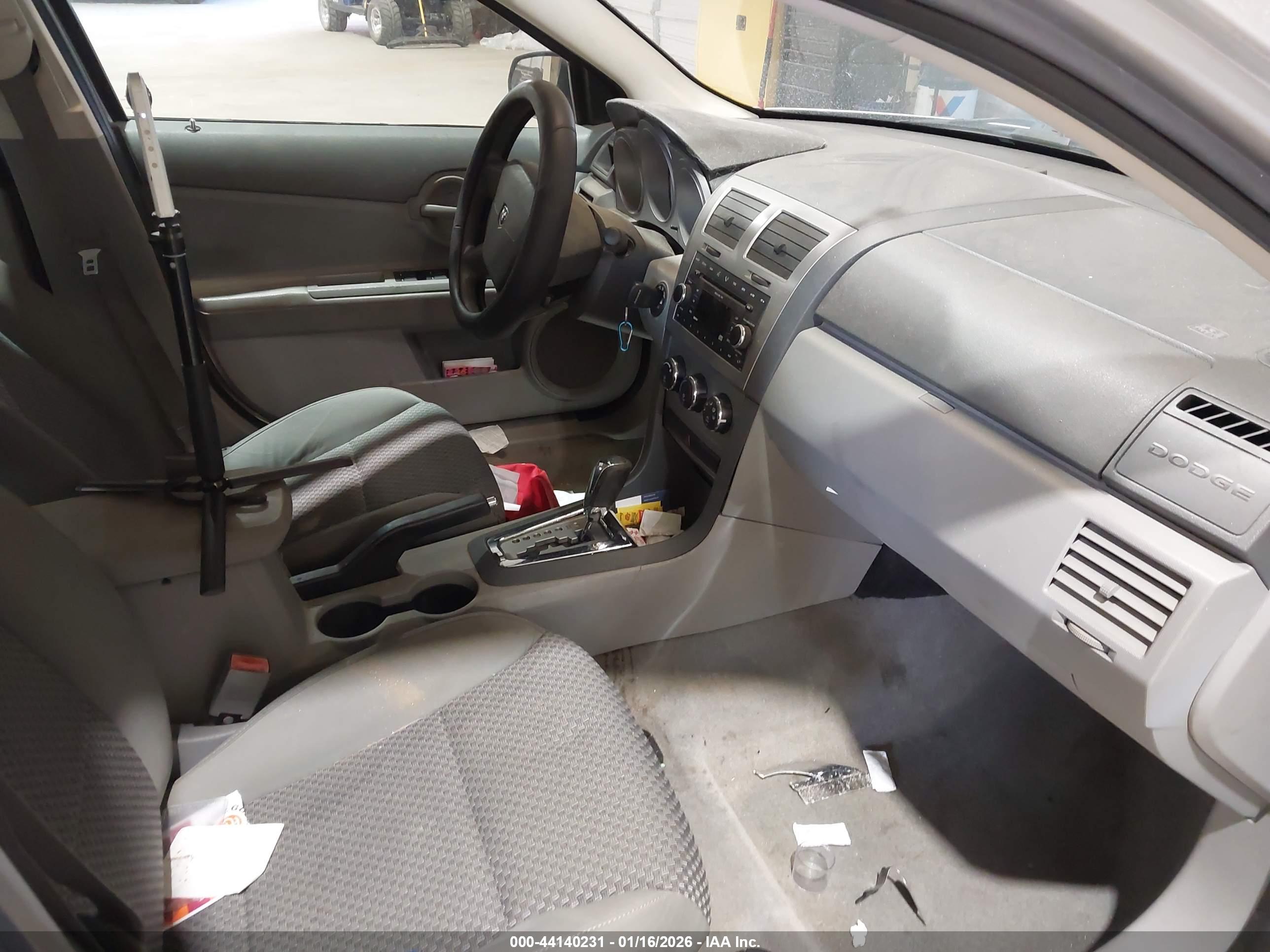 DODGE AVENGER image 5