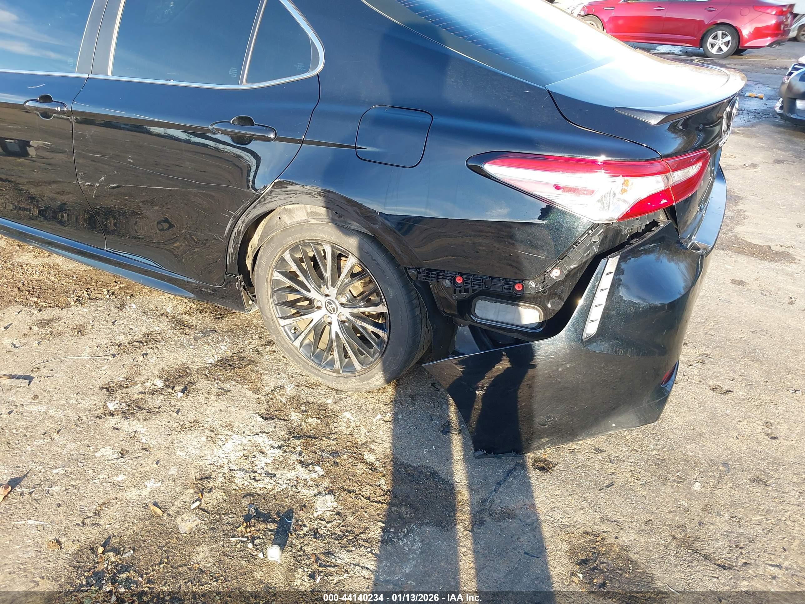 TOYOTA CAMRY image 6