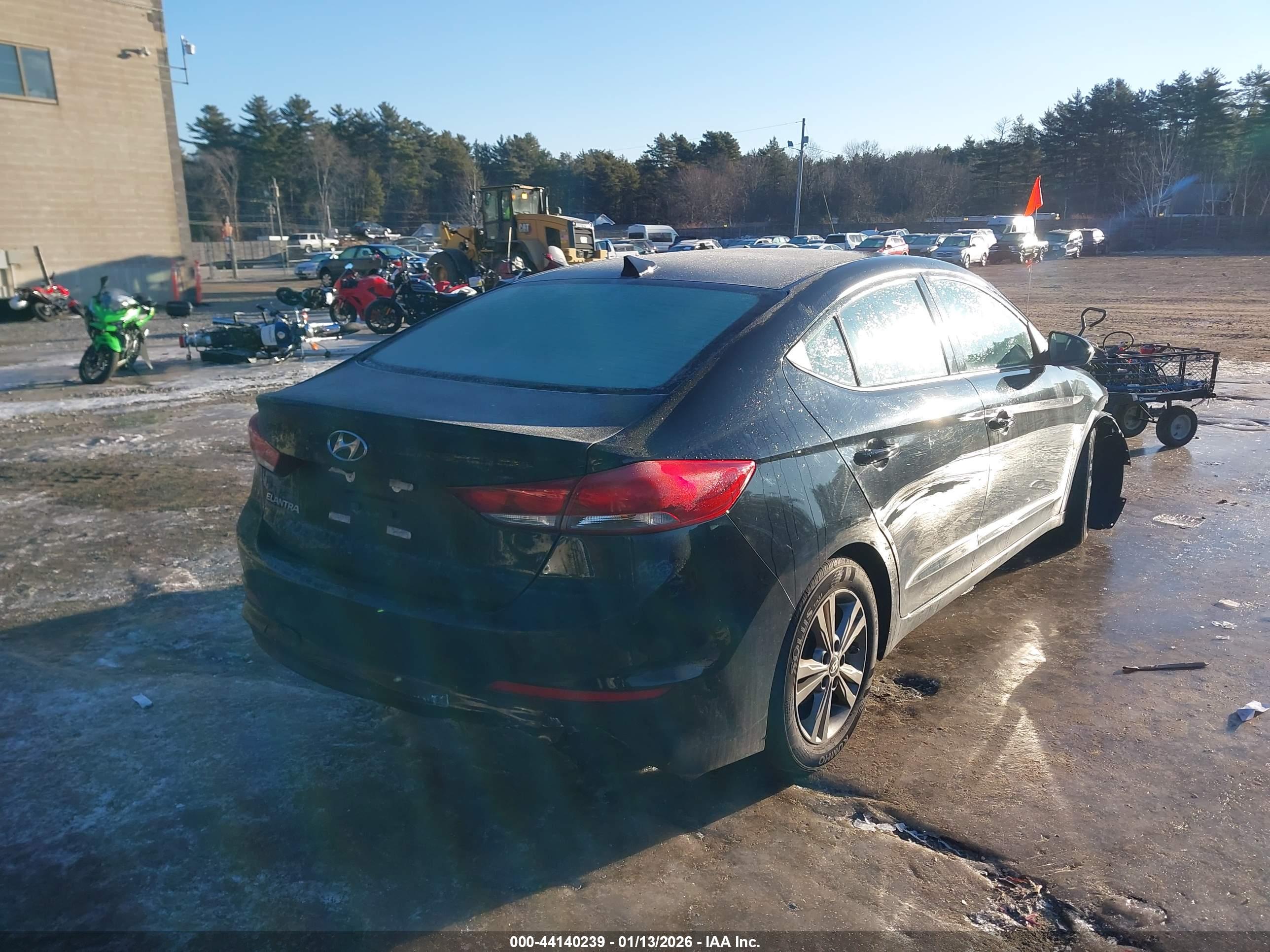 HYUNDAI ELANTRA image 4