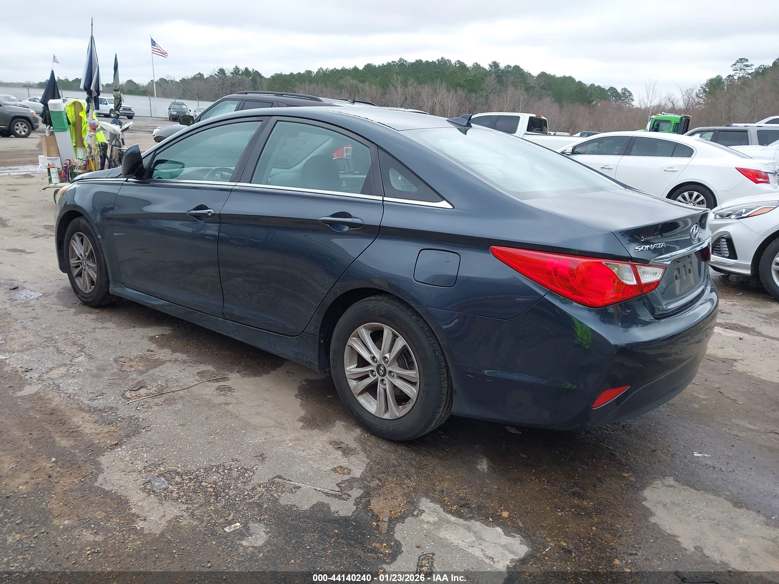 HYUNDAI SONATA image 3