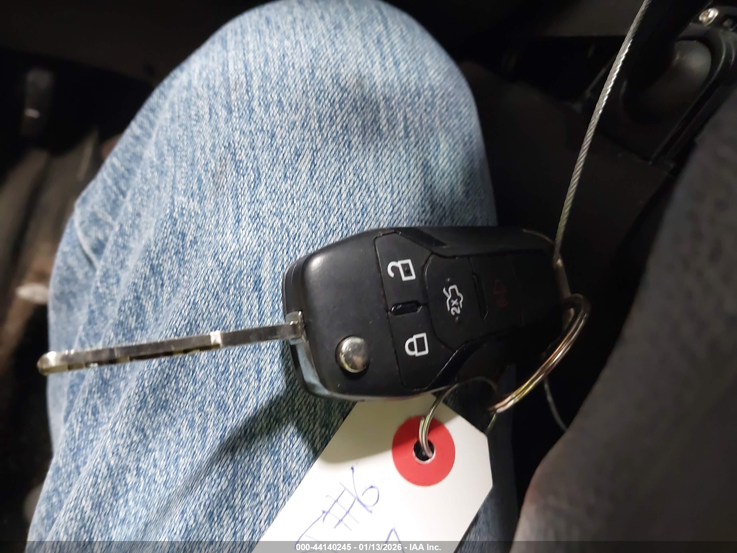 FORD FUSION image 11