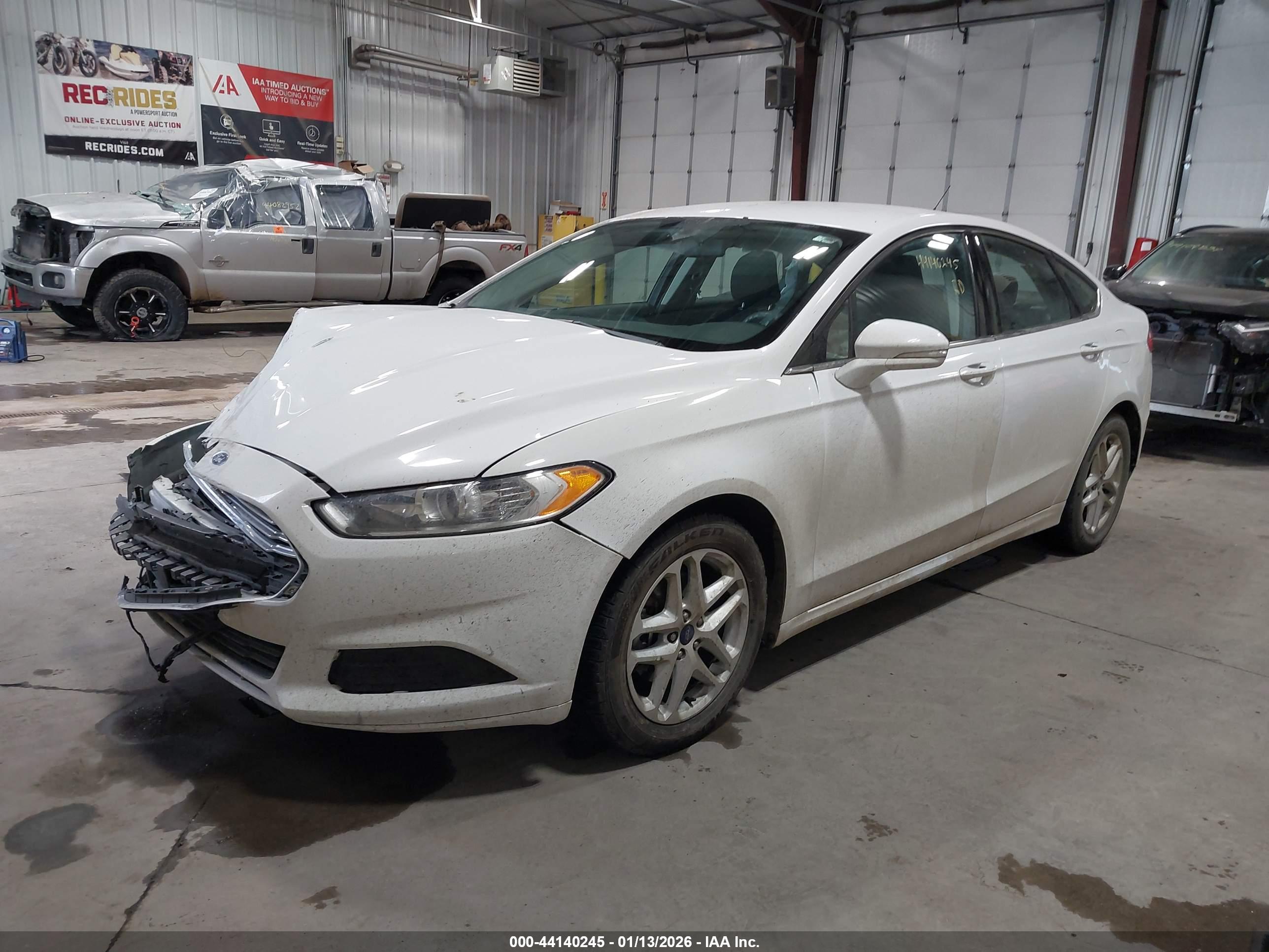 FORD FUSION image 2