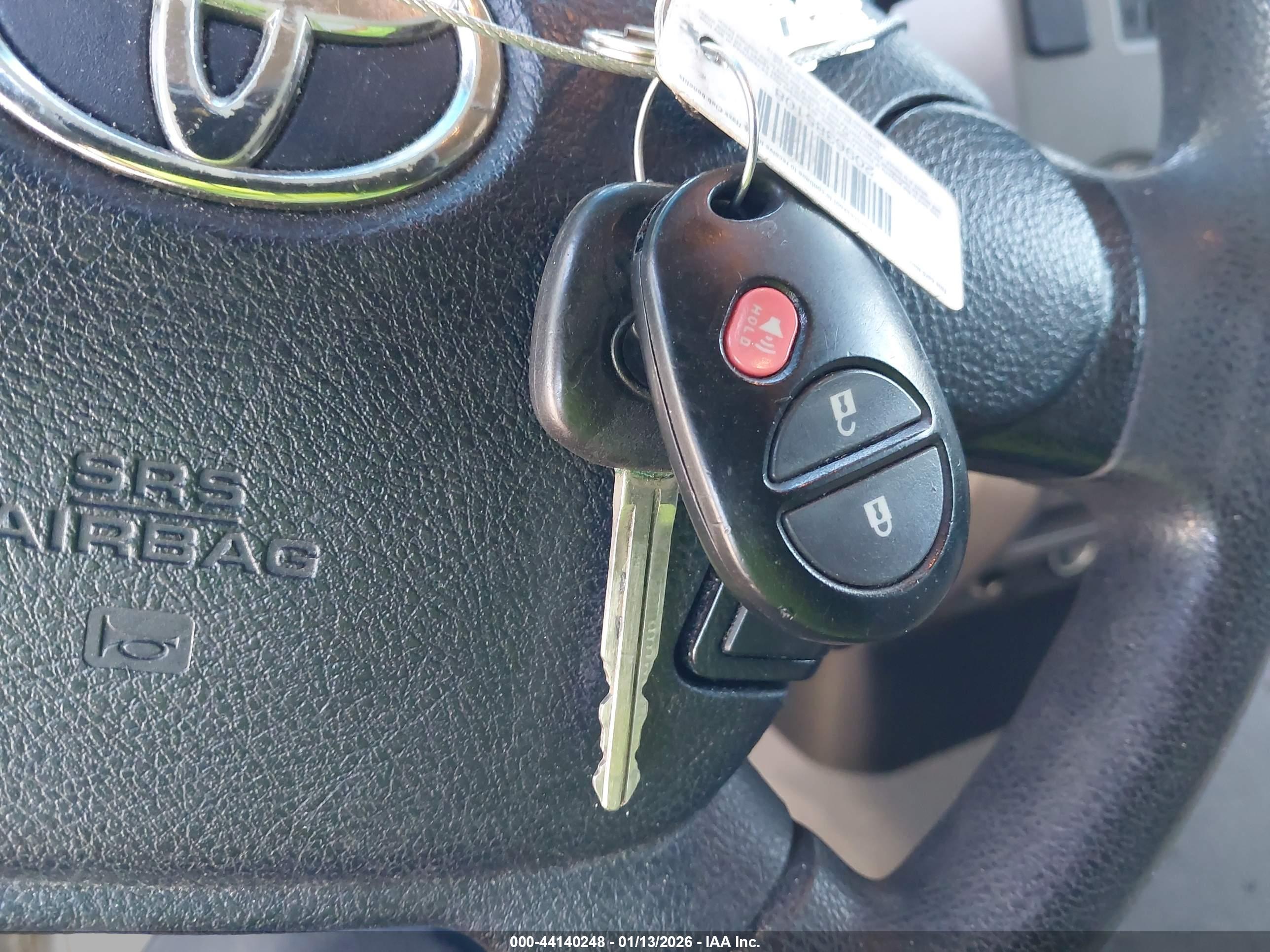 TOYOTA TUNDRA image 11
