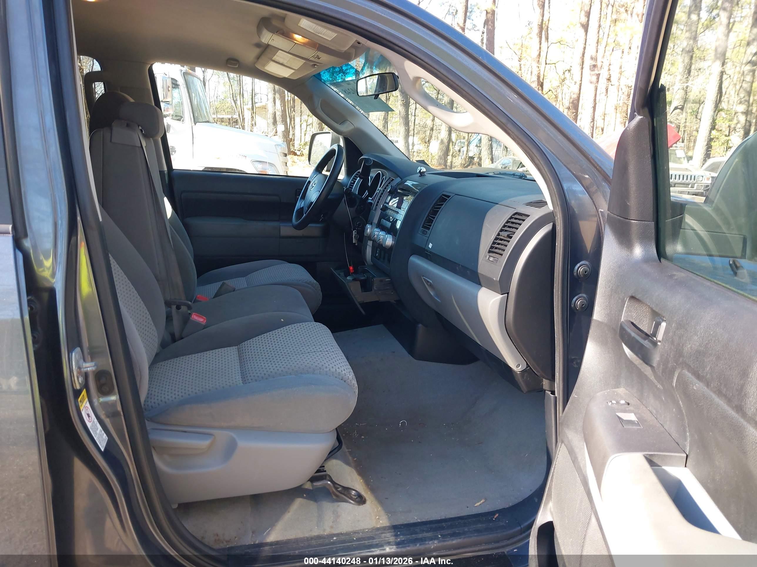 TOYOTA TUNDRA image 5