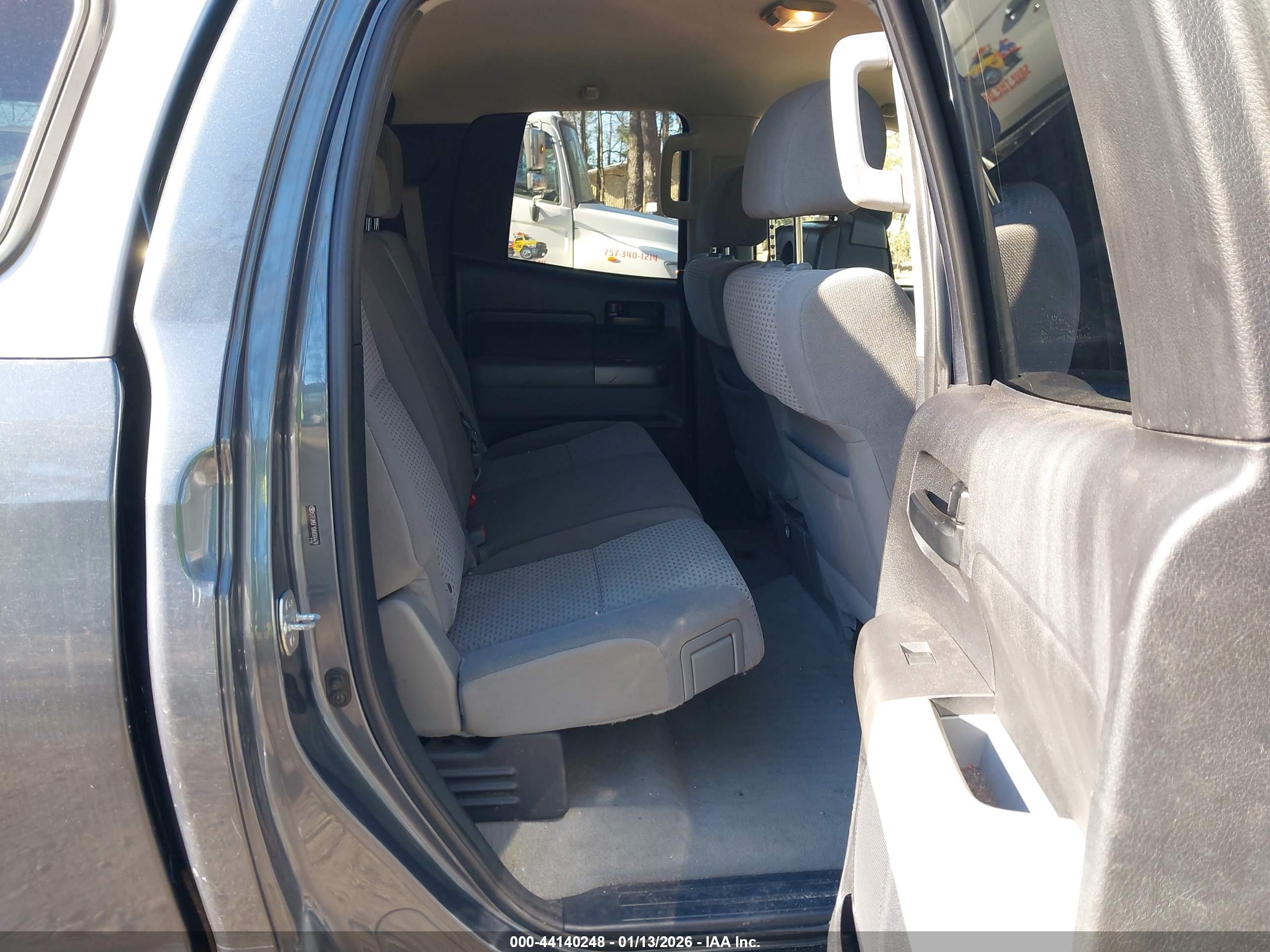 TOYOTA TUNDRA image 8