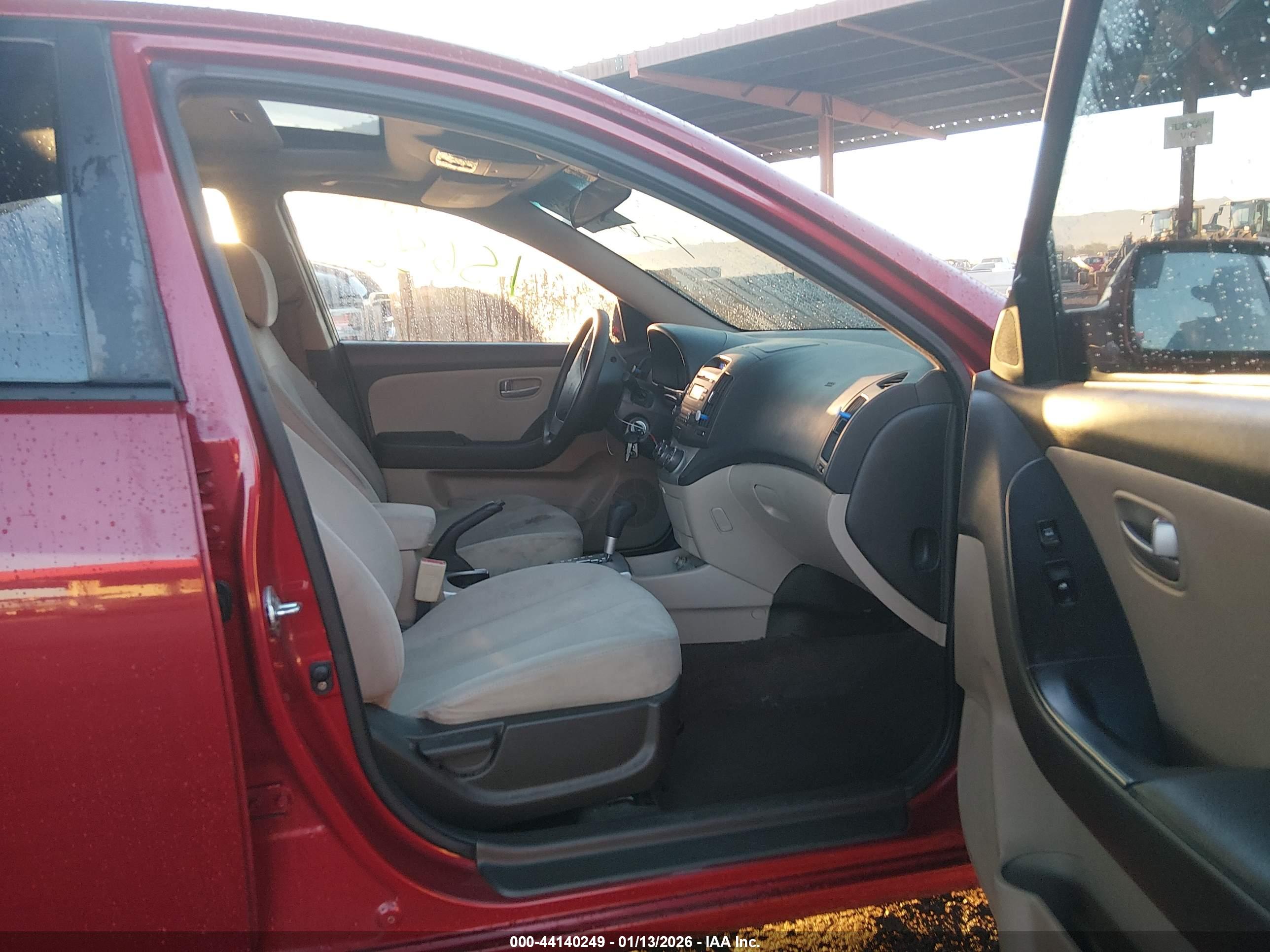 HYUNDAI ELANTRA image 5