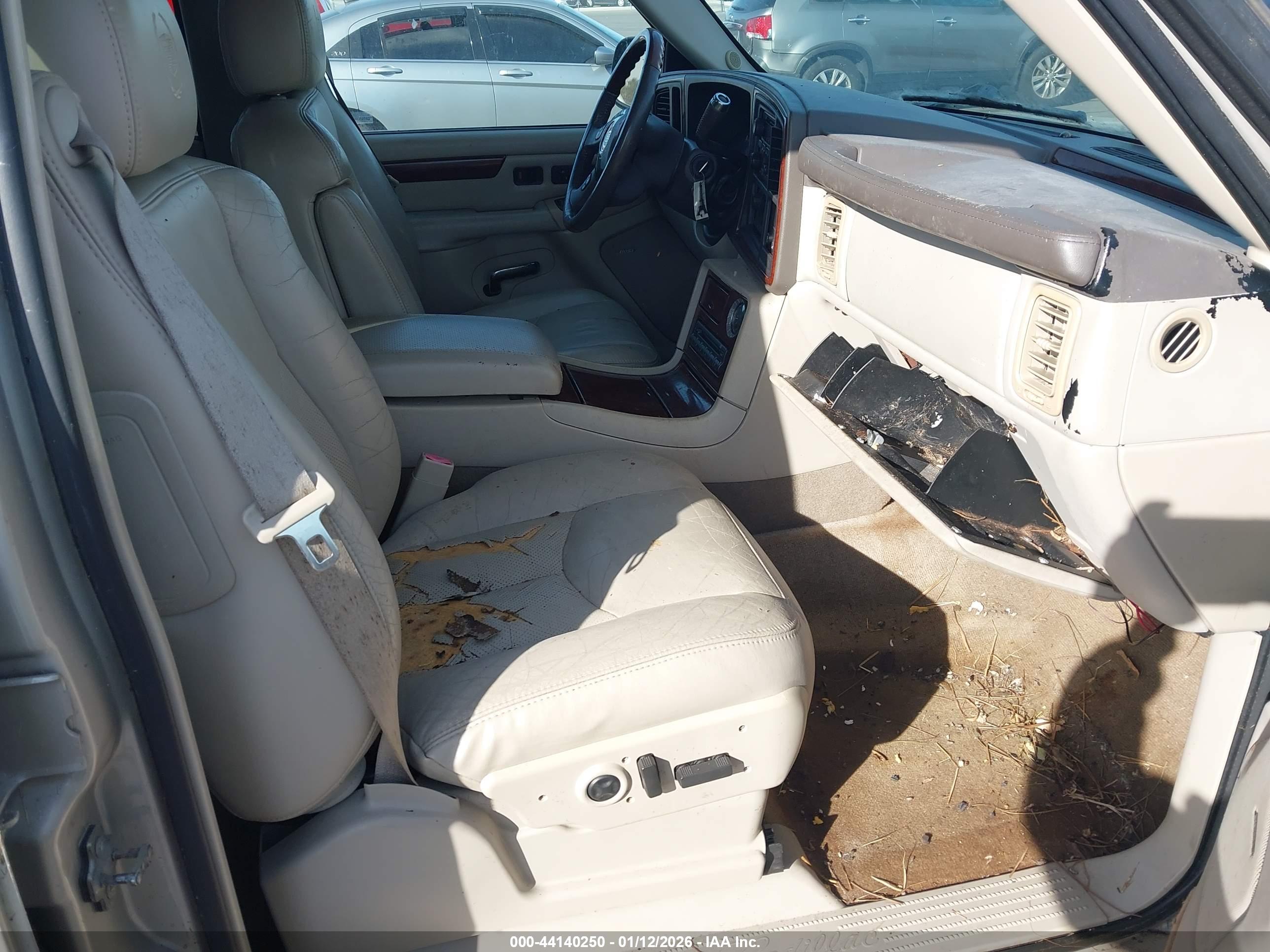 CADILLAC ESCALADE image 5