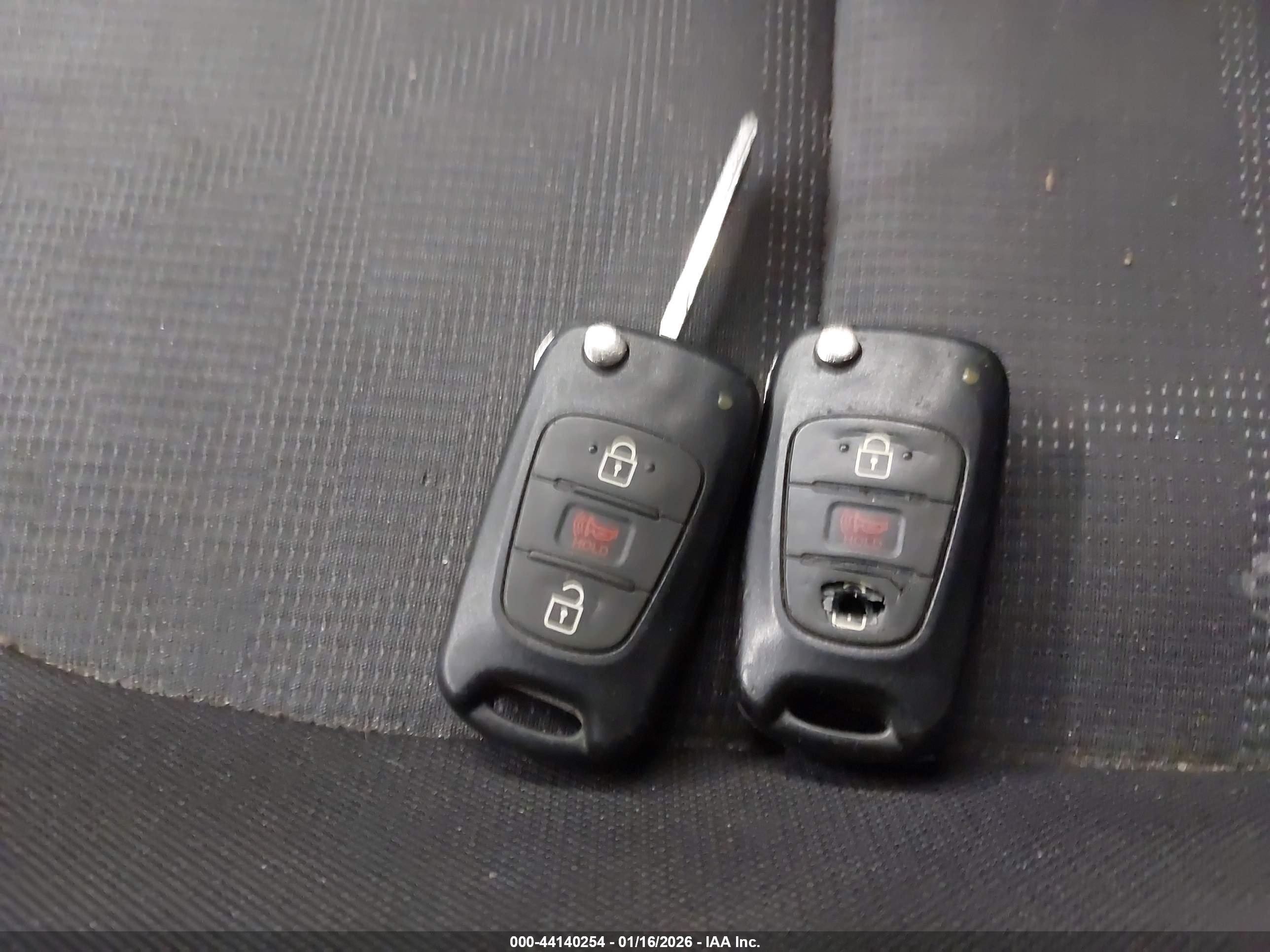 KIA RIO image 11