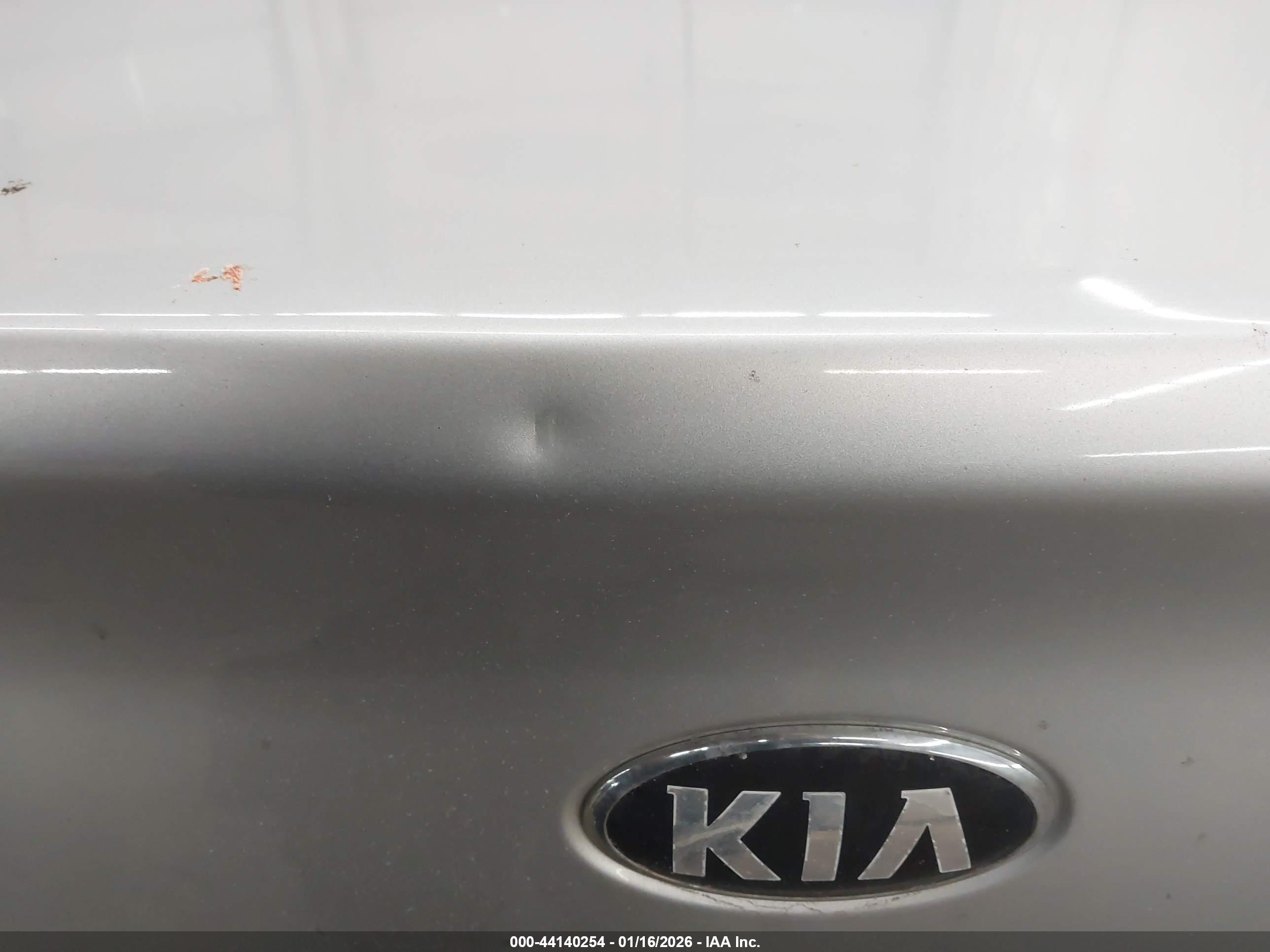 KIA RIO image 6