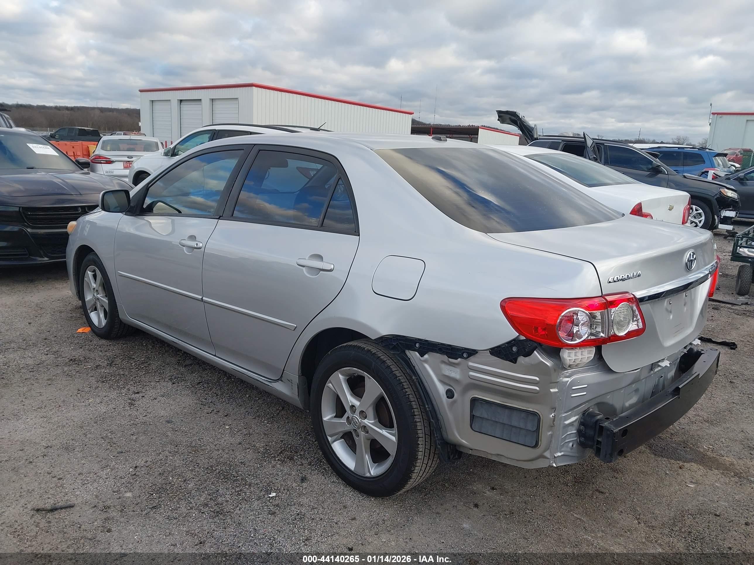 TOYOTA COROLLA image 3