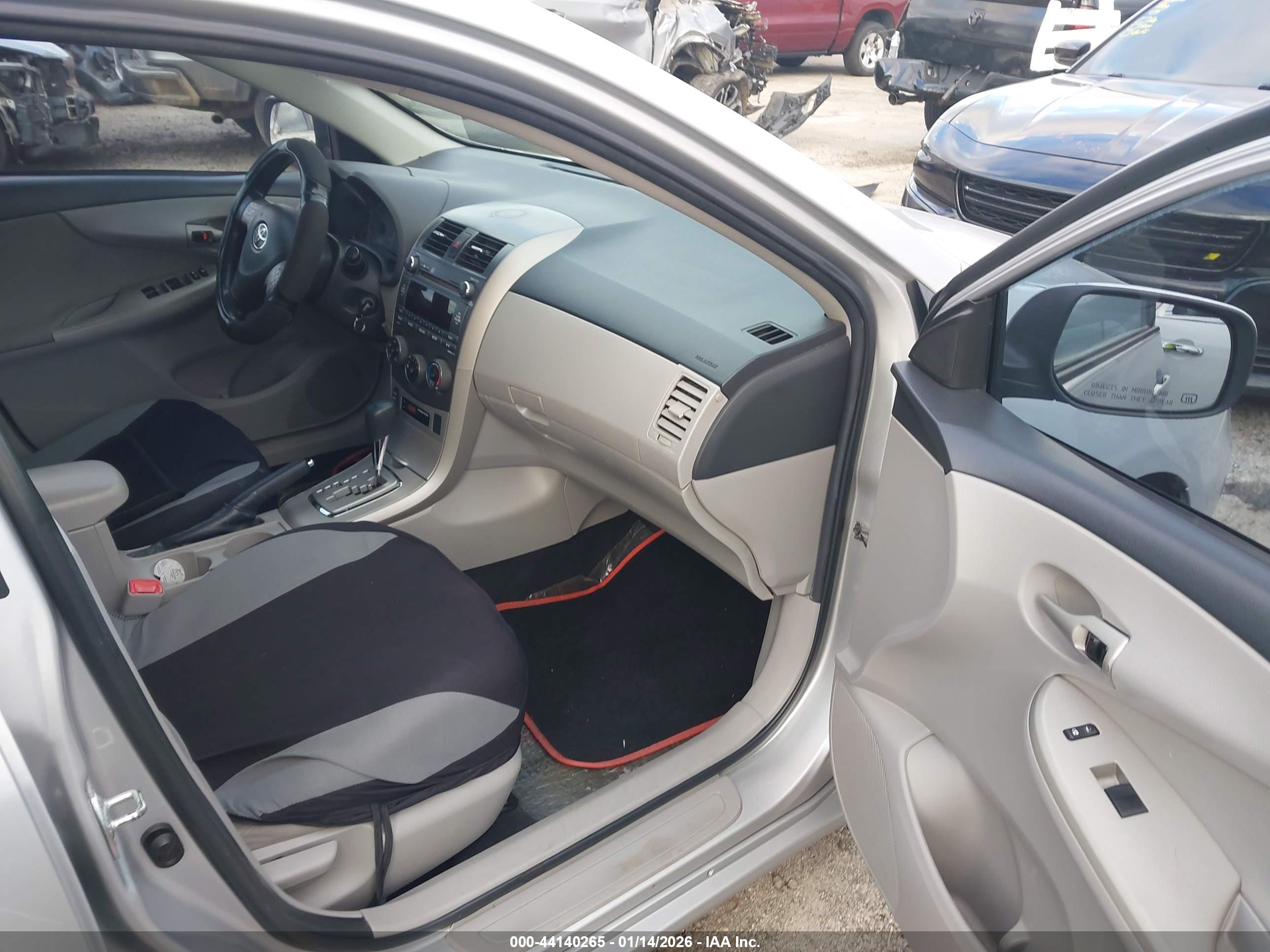 TOYOTA COROLLA image 5