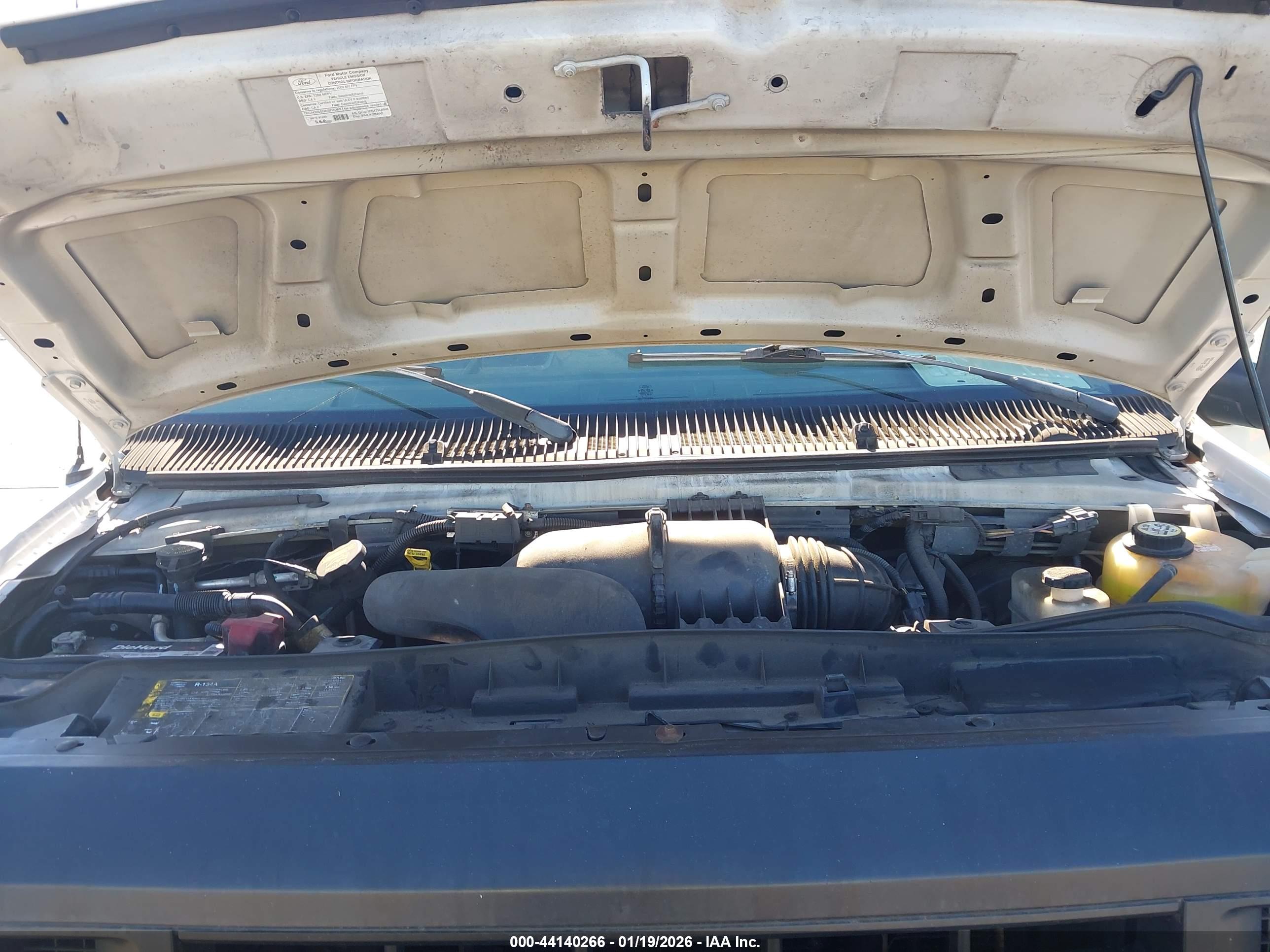 FORD E-250 image 10