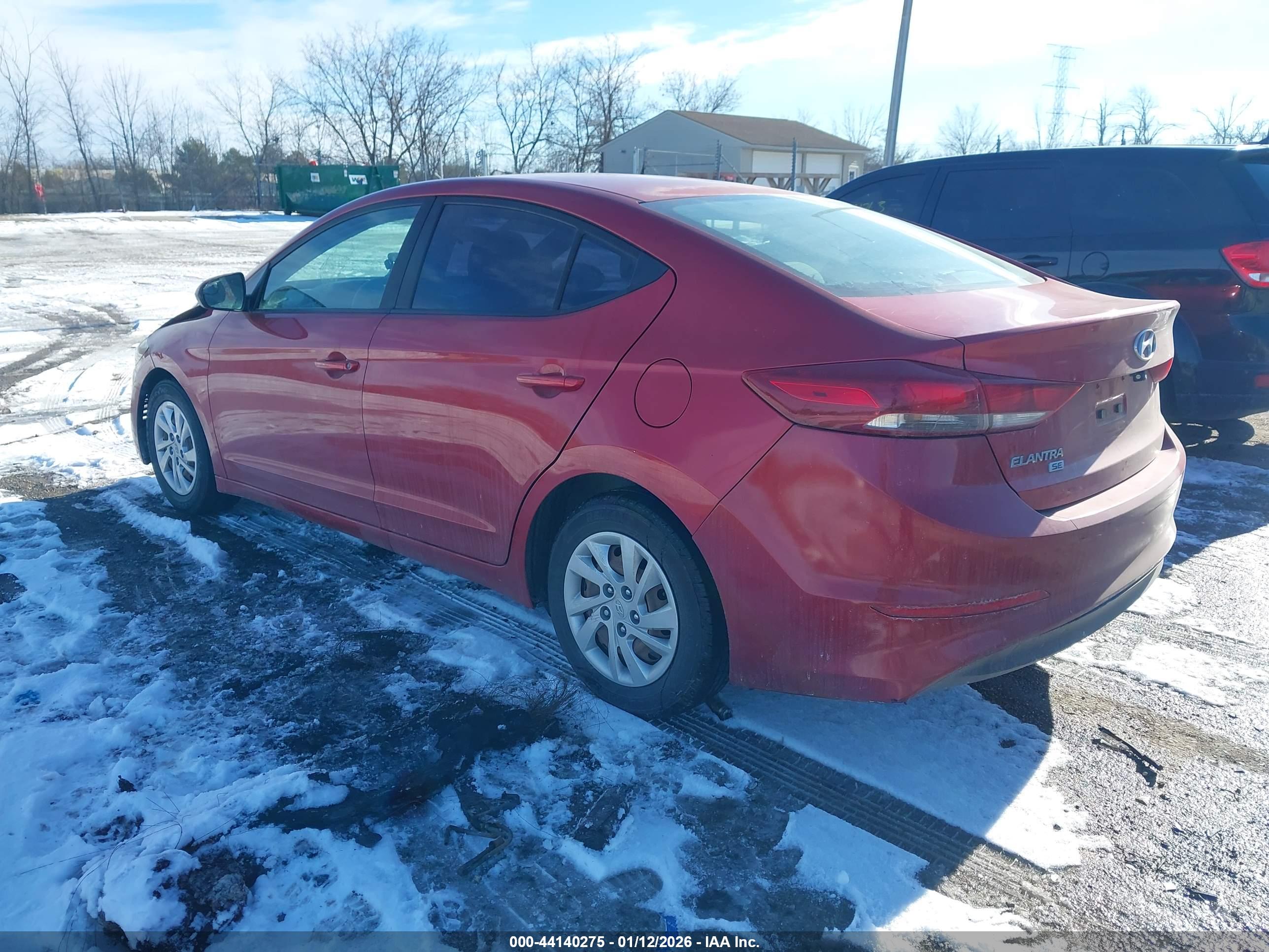 HYUNDAI ELANTRA image 3