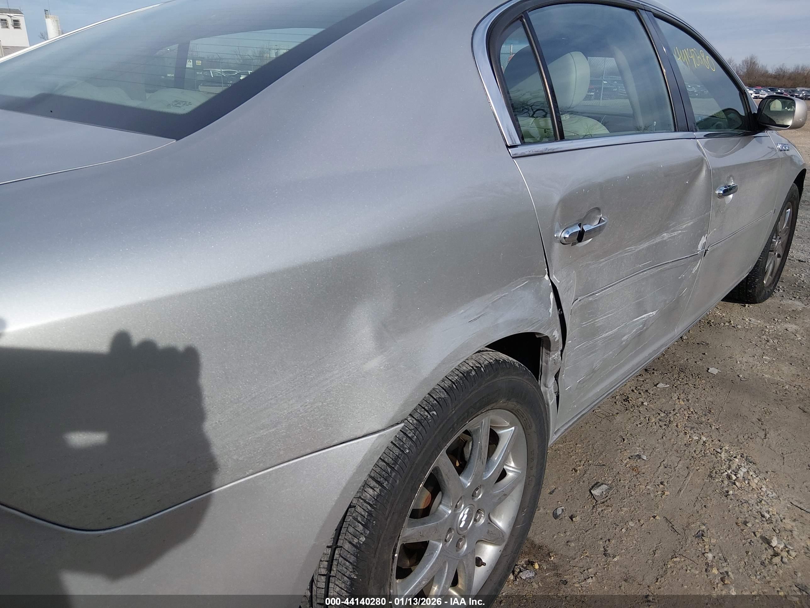 BUICK LUCERNE image 6