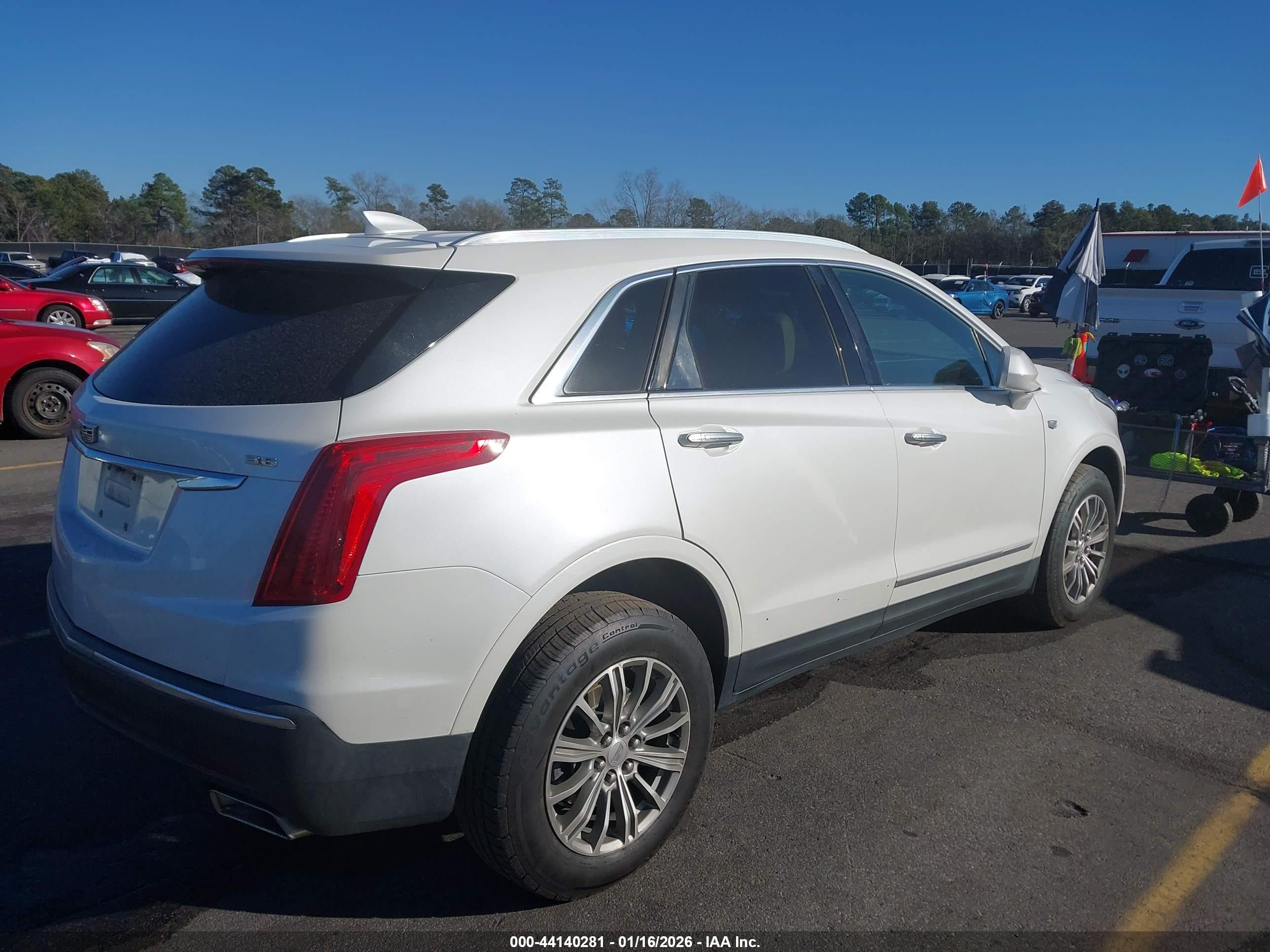CADILLAC XT5 image 4