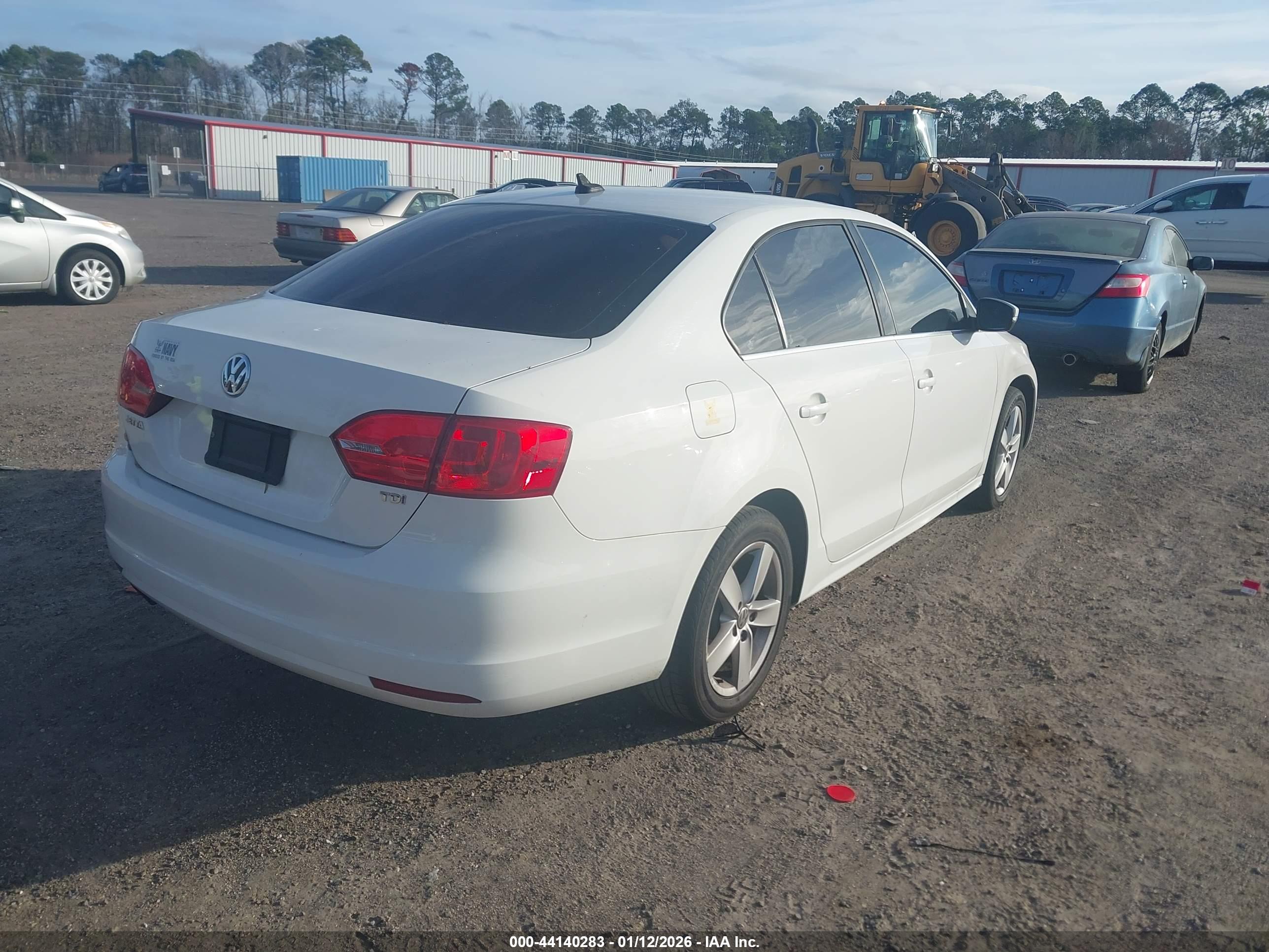 VOLKSWAGEN JETTA image 4