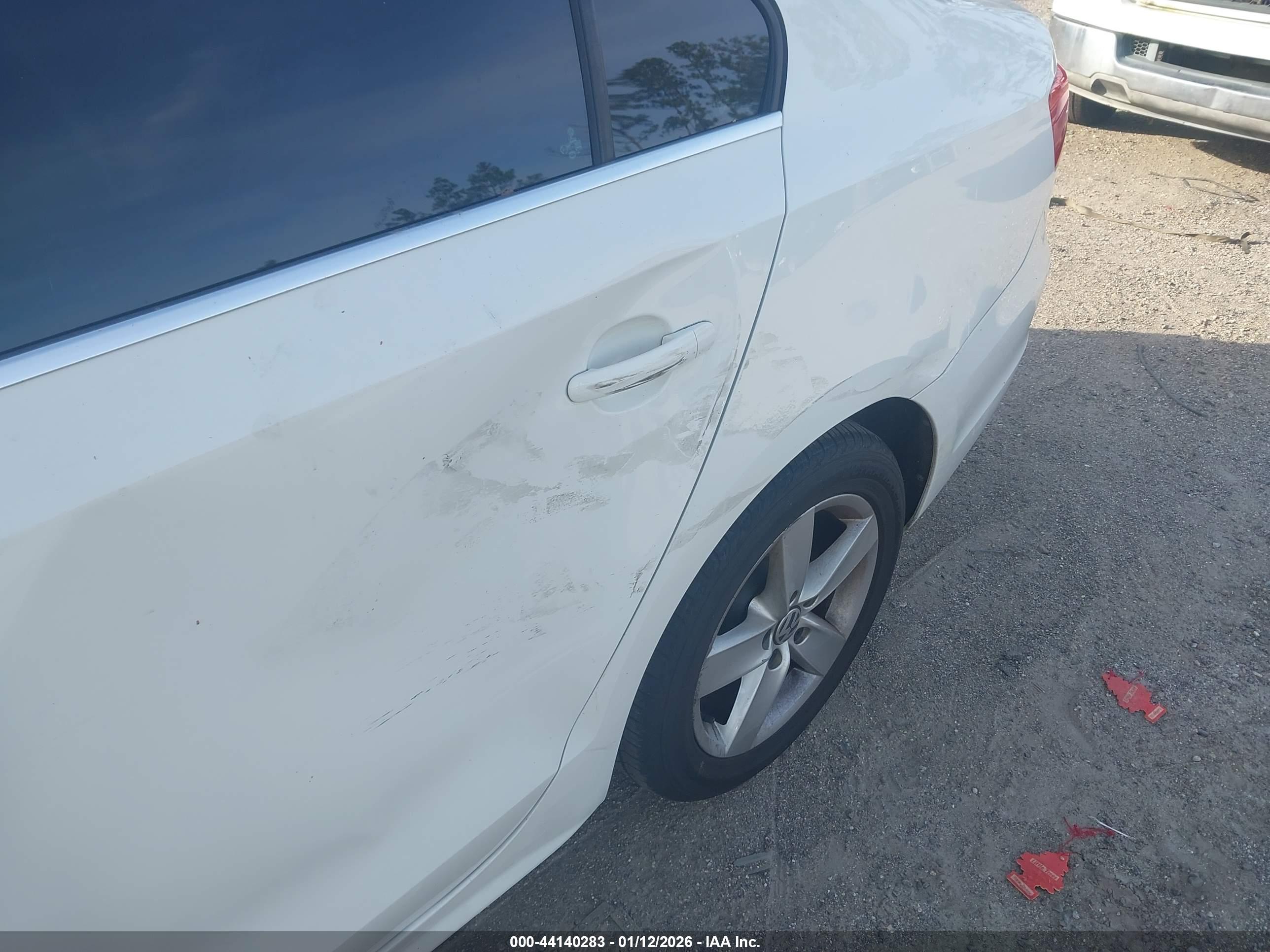 VOLKSWAGEN JETTA image 6