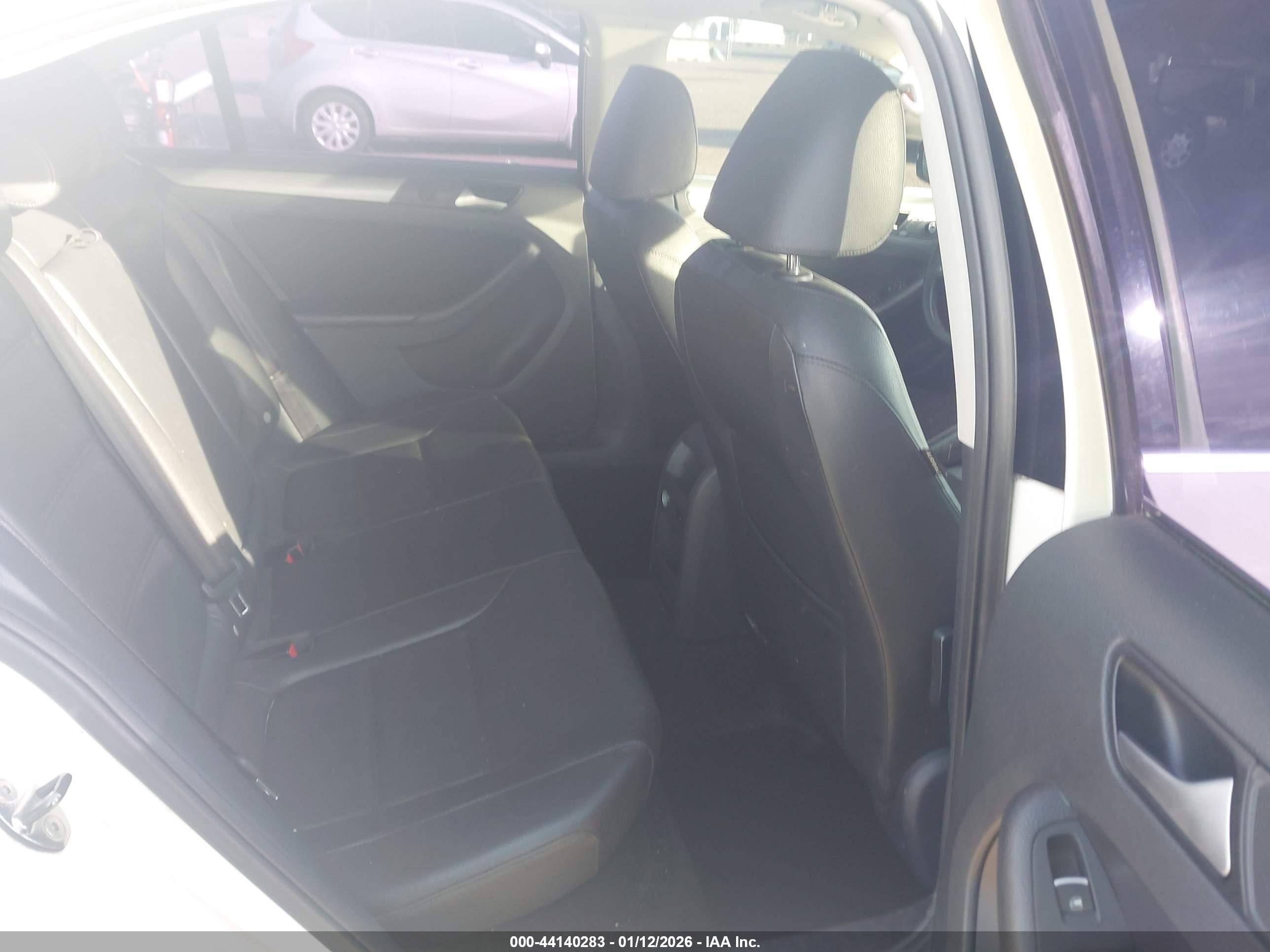 VOLKSWAGEN JETTA image 8