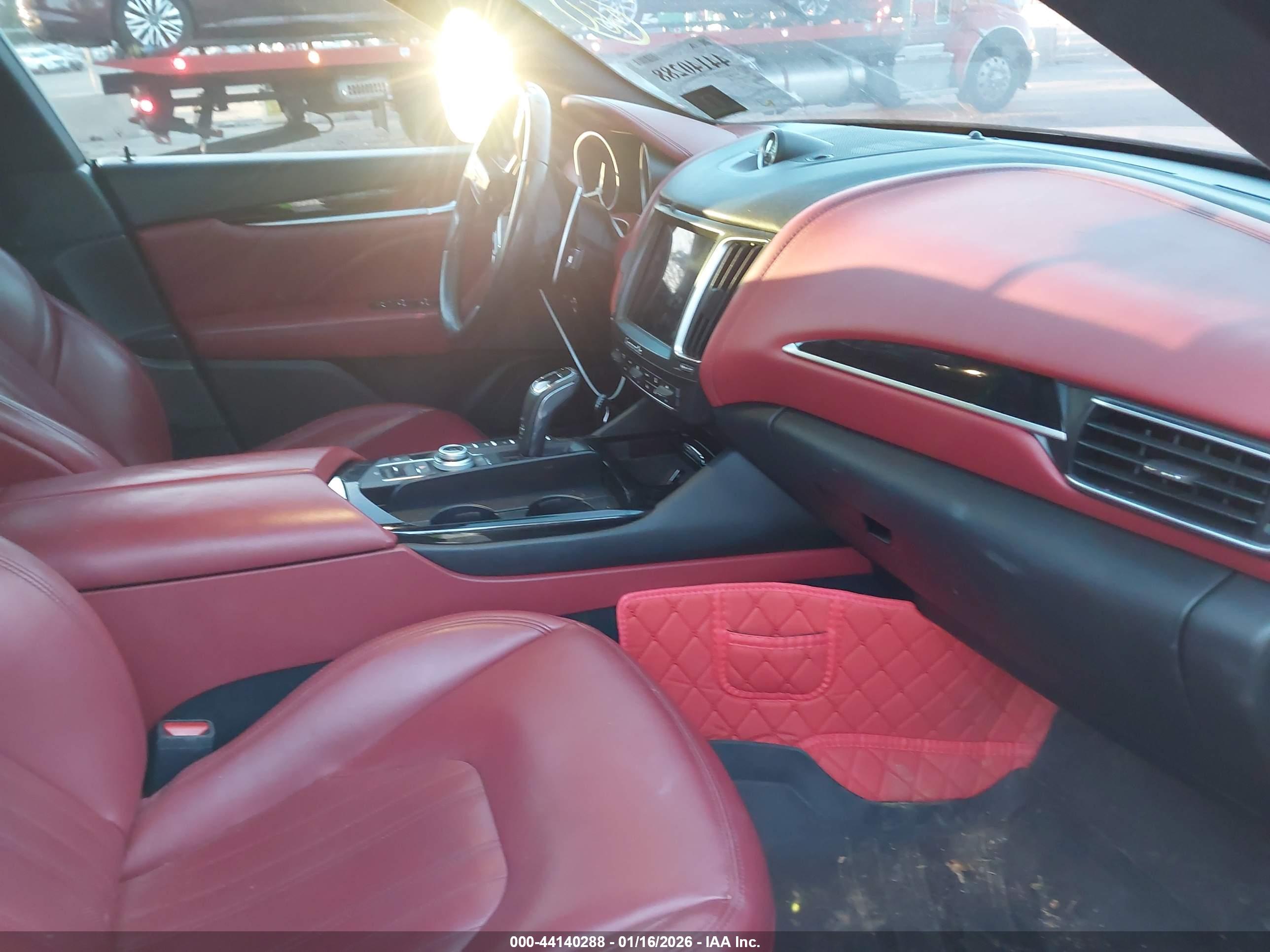 MASERATI LEVANTE image 5