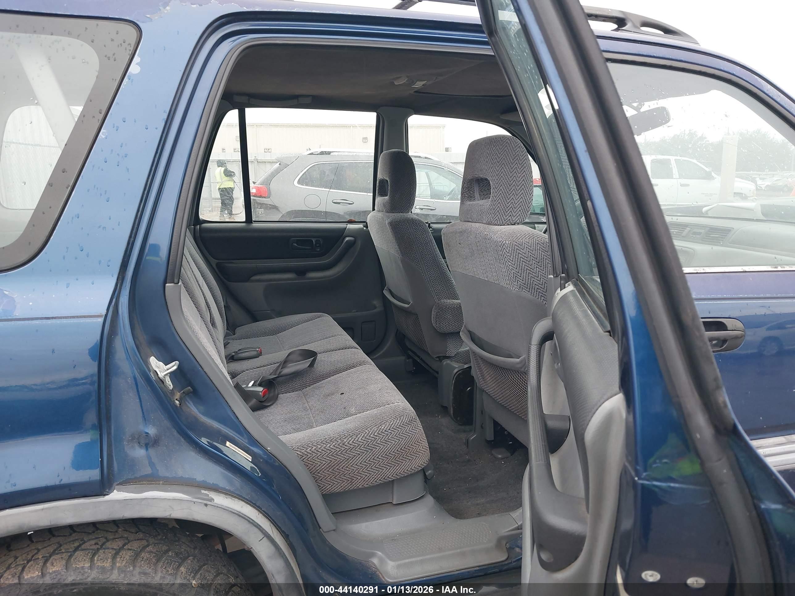 HONDA CR-V image 8