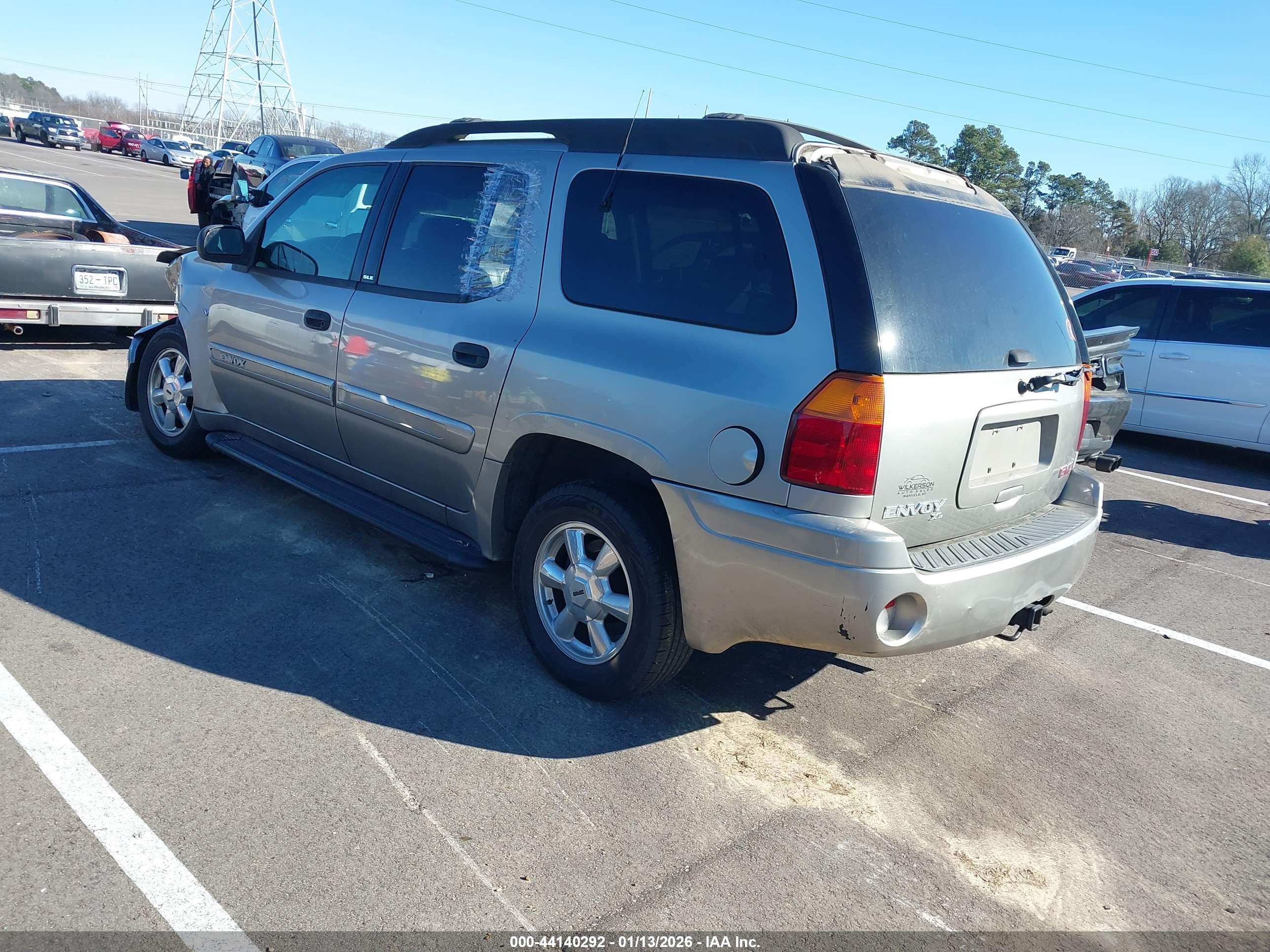 GMC ENVOY image 3