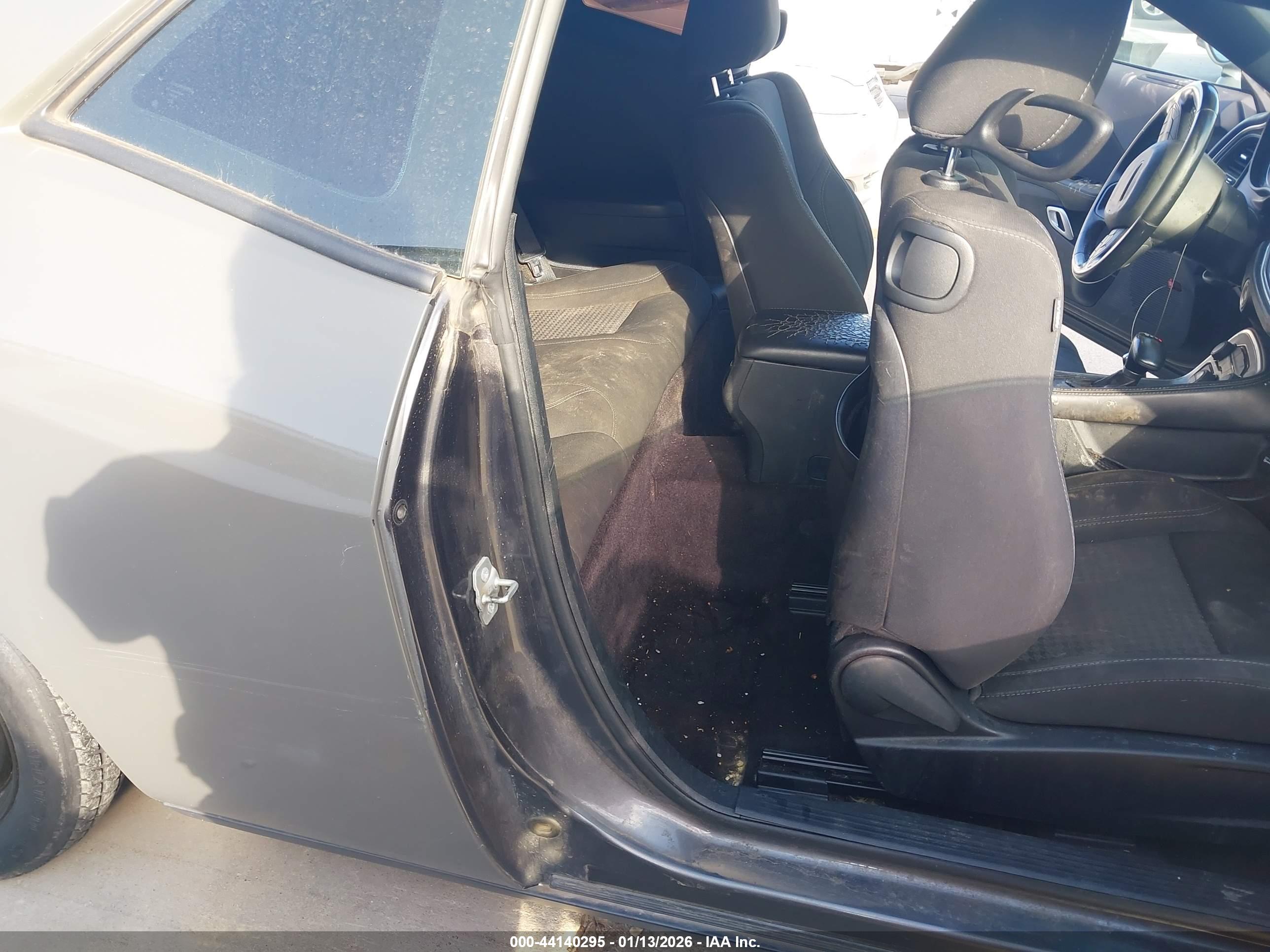 DODGE CHALLENGER image 8