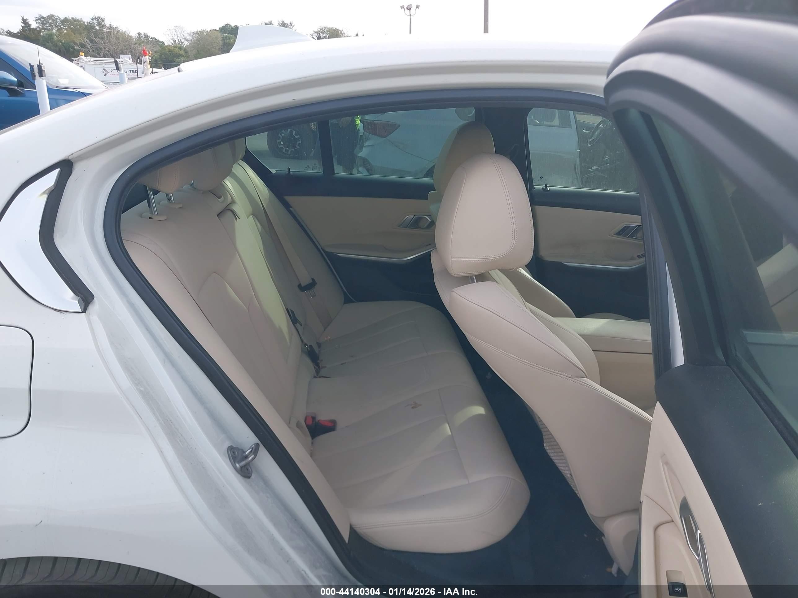 BMW 330I image 8