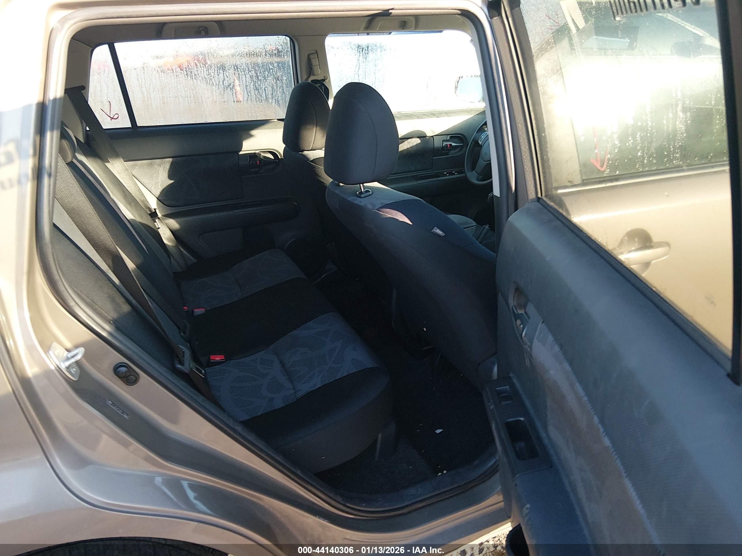 SCION XB image 8