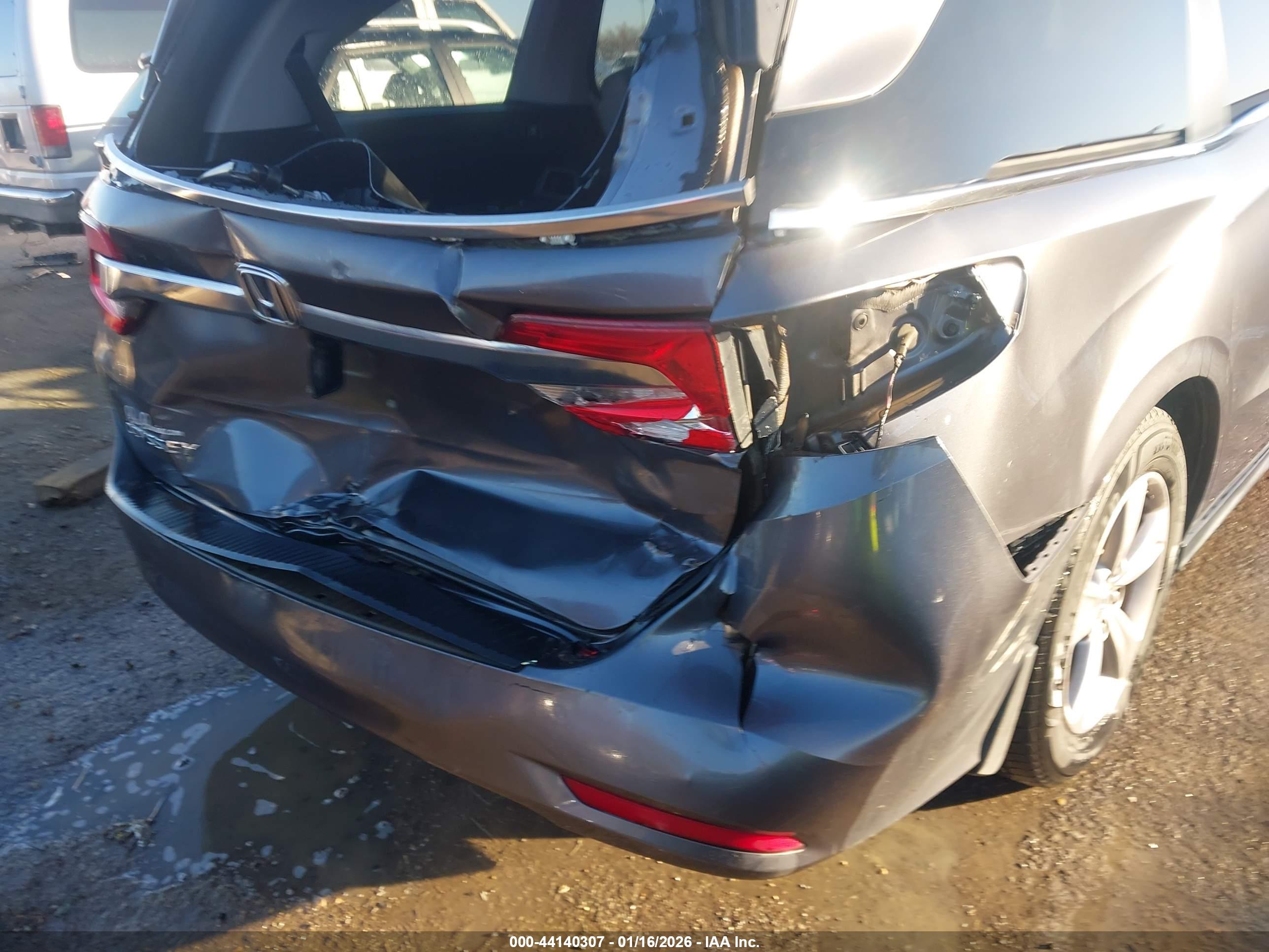 HONDA ODYSSEY image 6