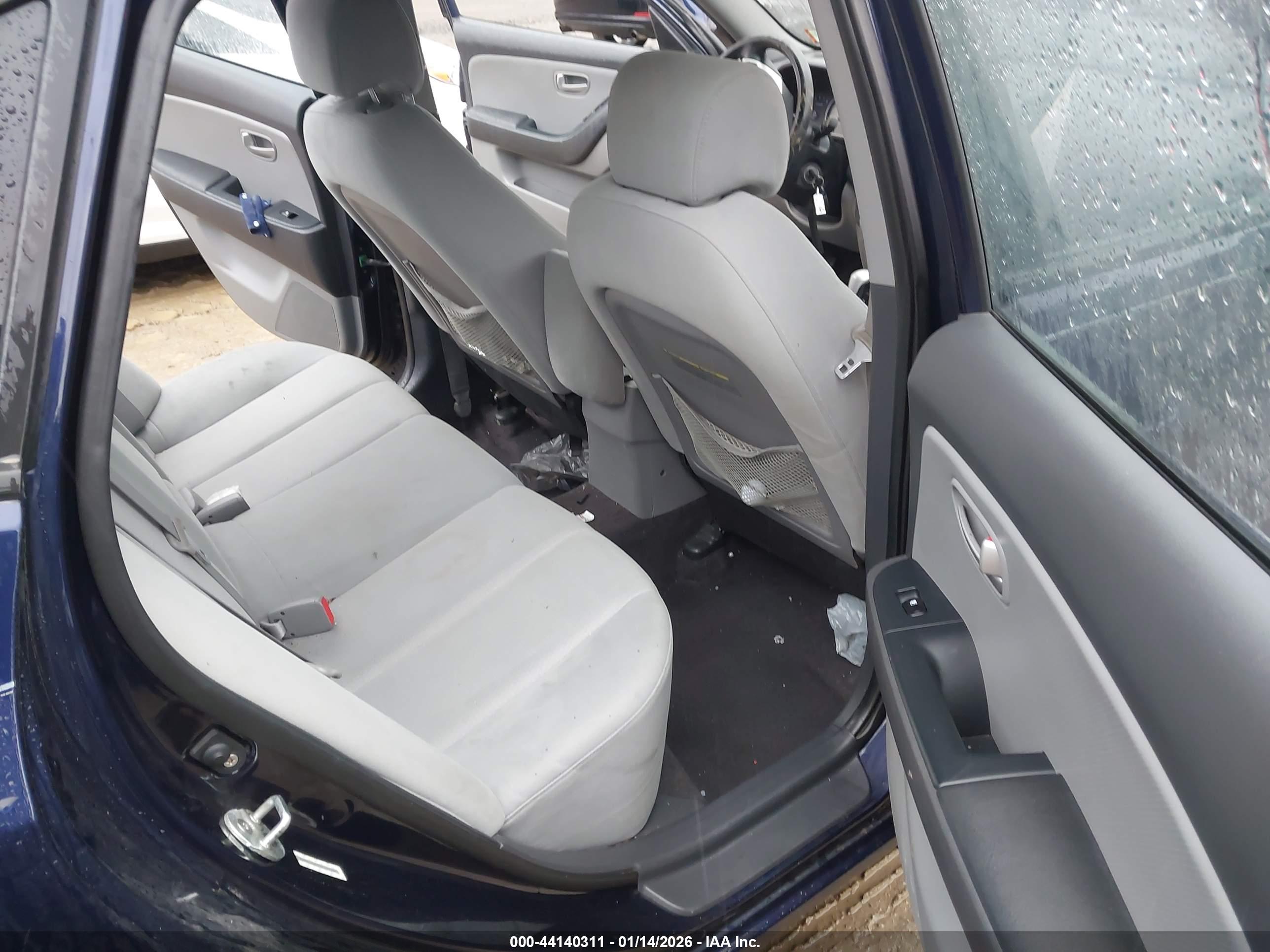 HYUNDAI ELANTRA image 8