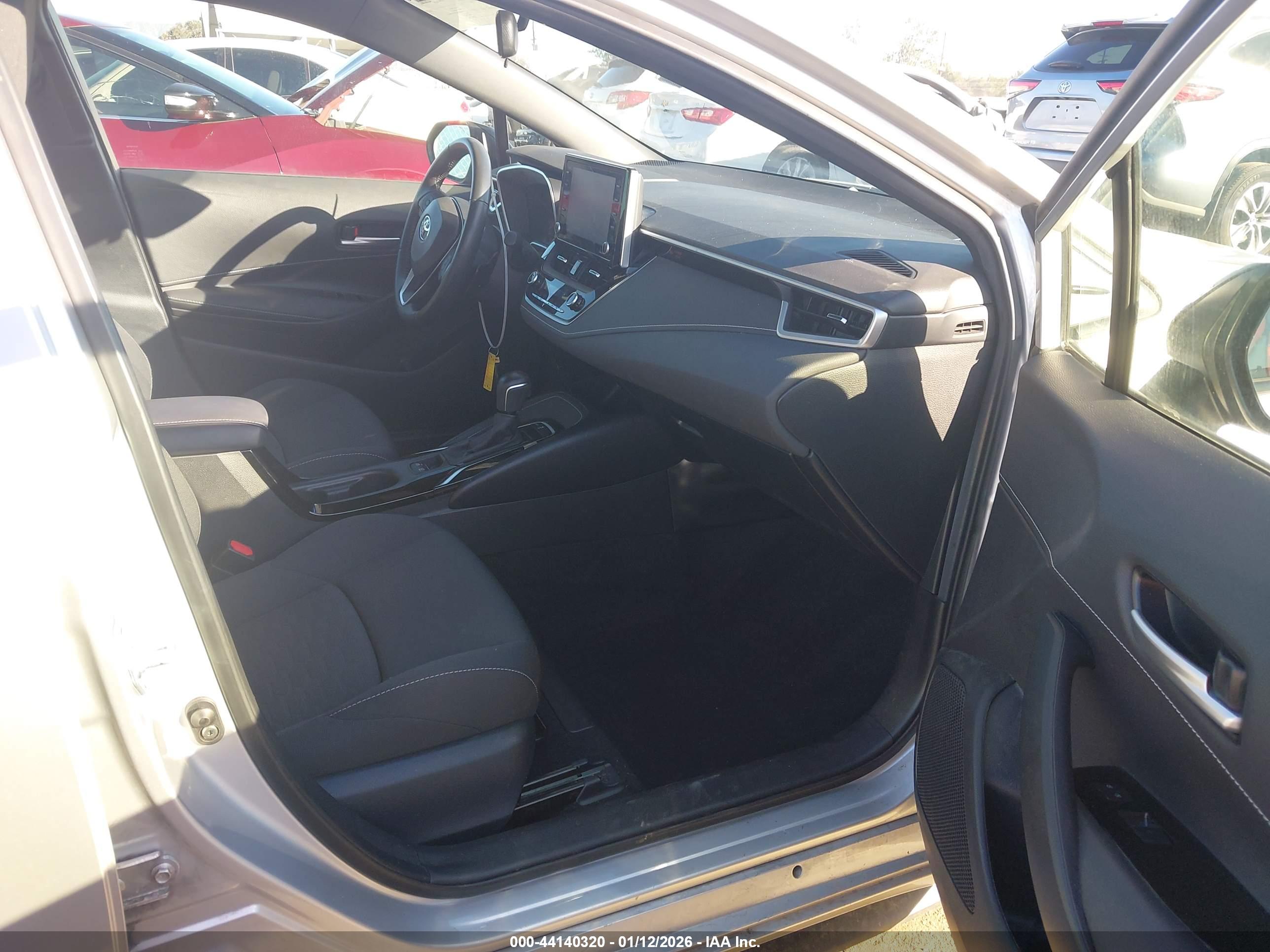 TOYOTA COROLLA image 5