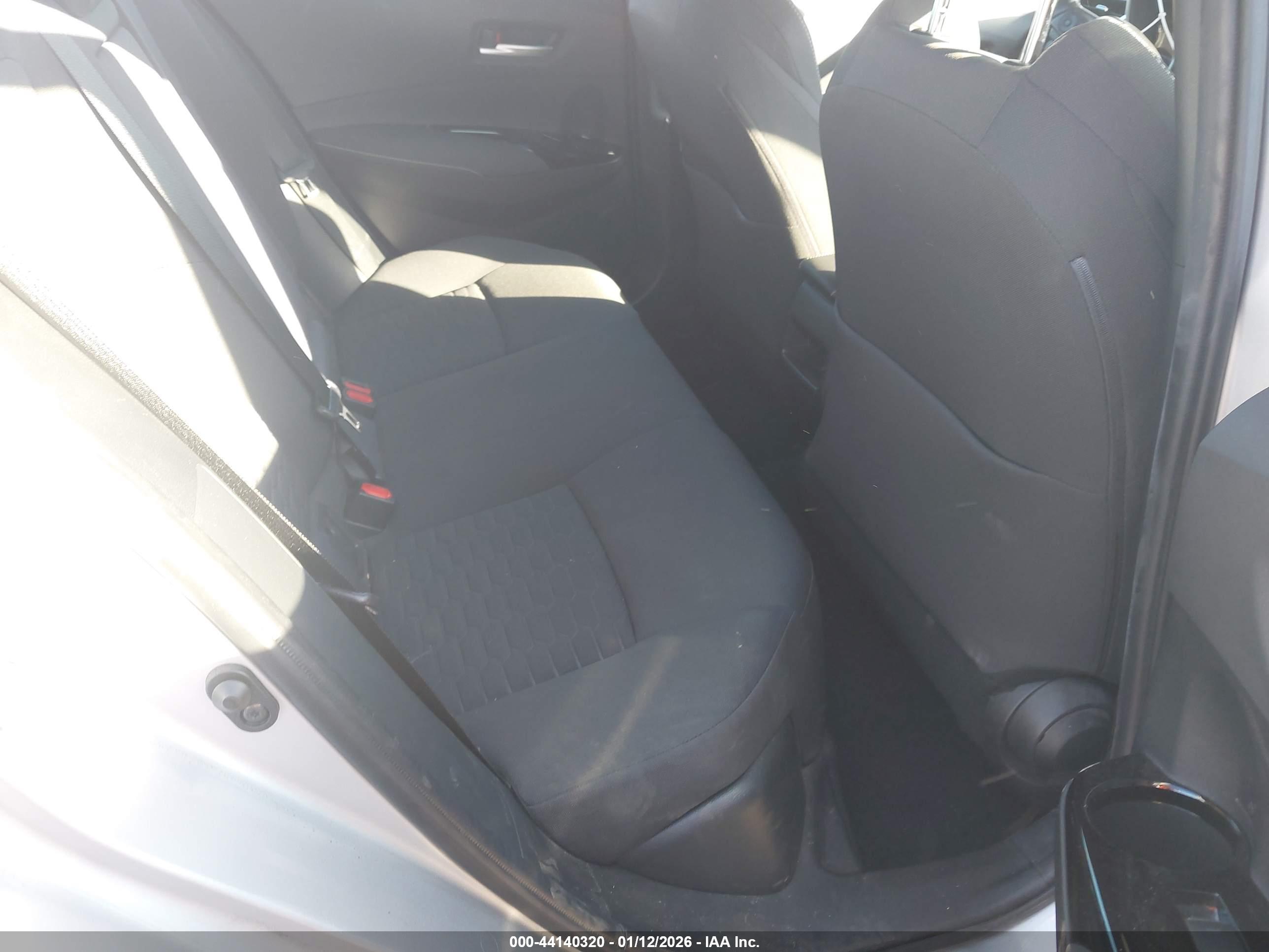 TOYOTA COROLLA image 8