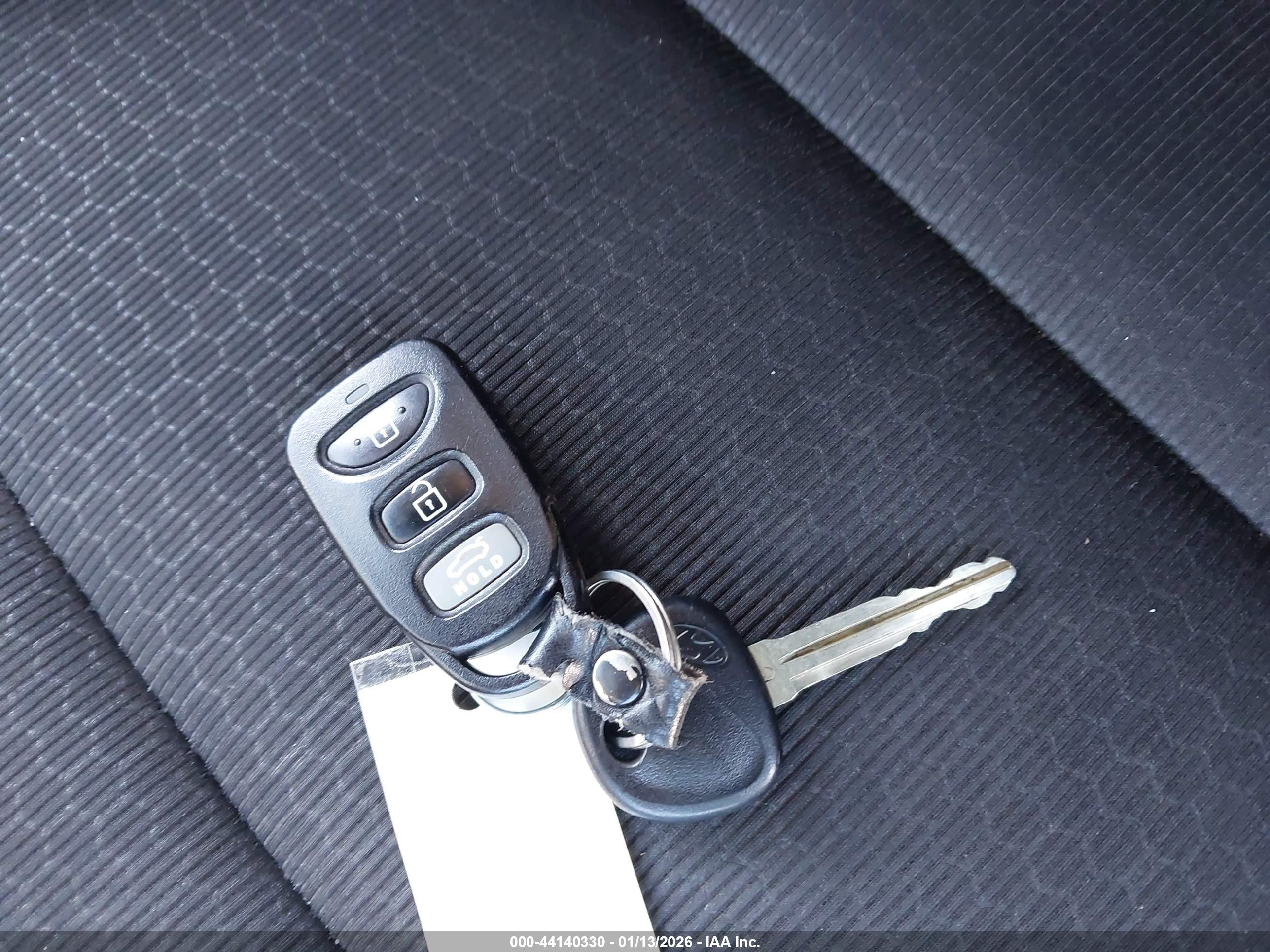 HYUNDAI ELANTRA image 11