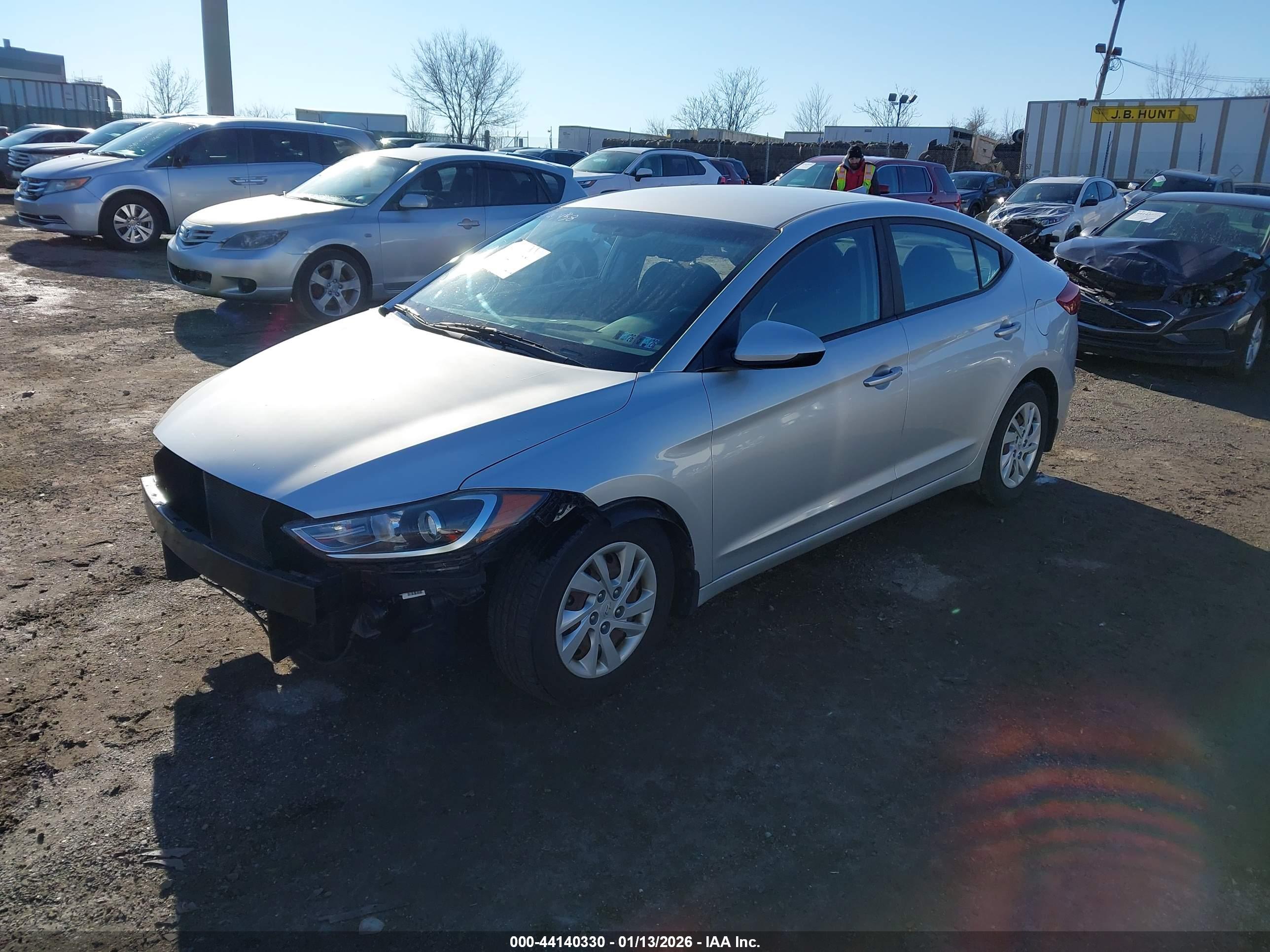 HYUNDAI ELANTRA image 2