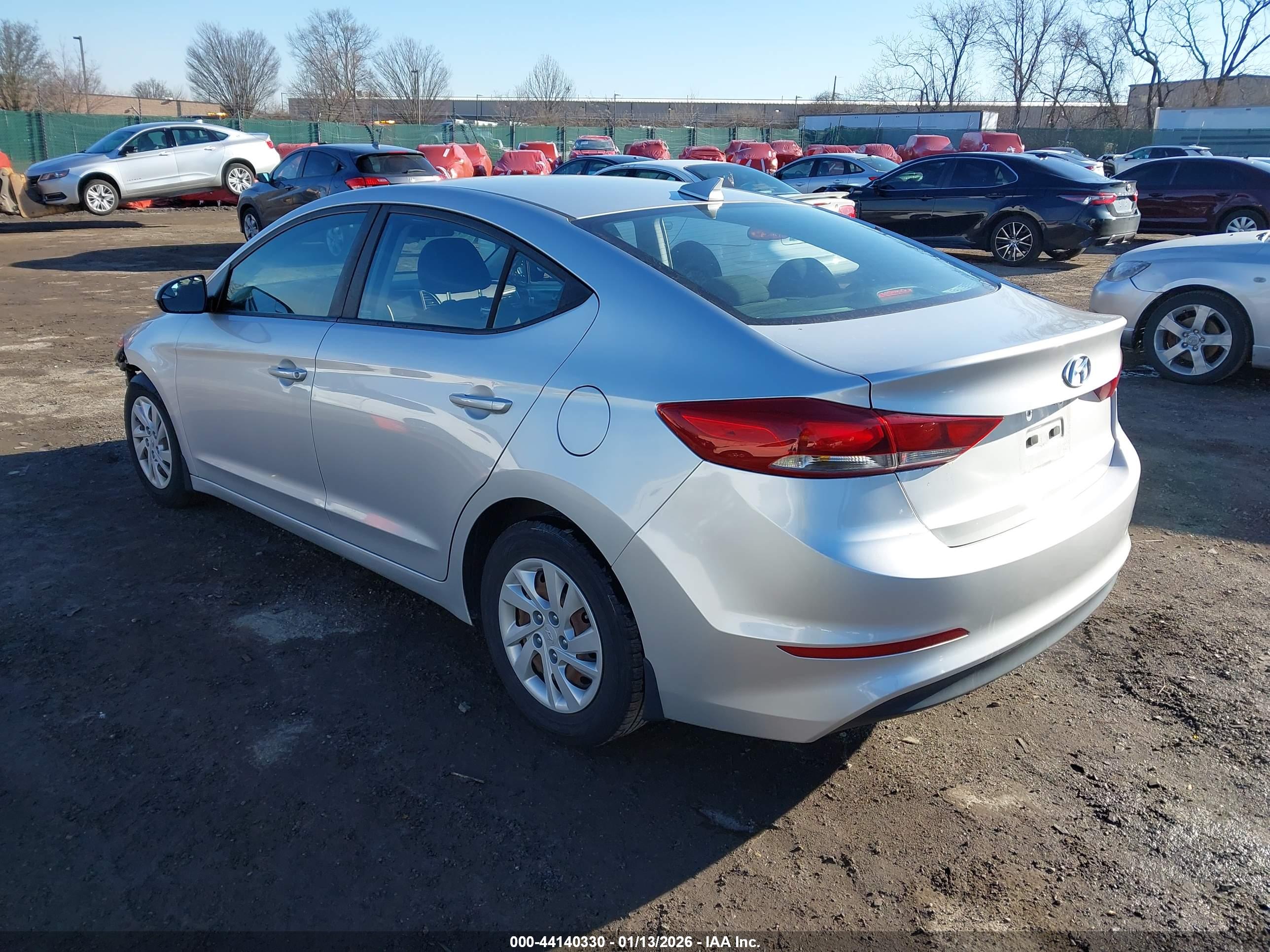 HYUNDAI ELANTRA image 3