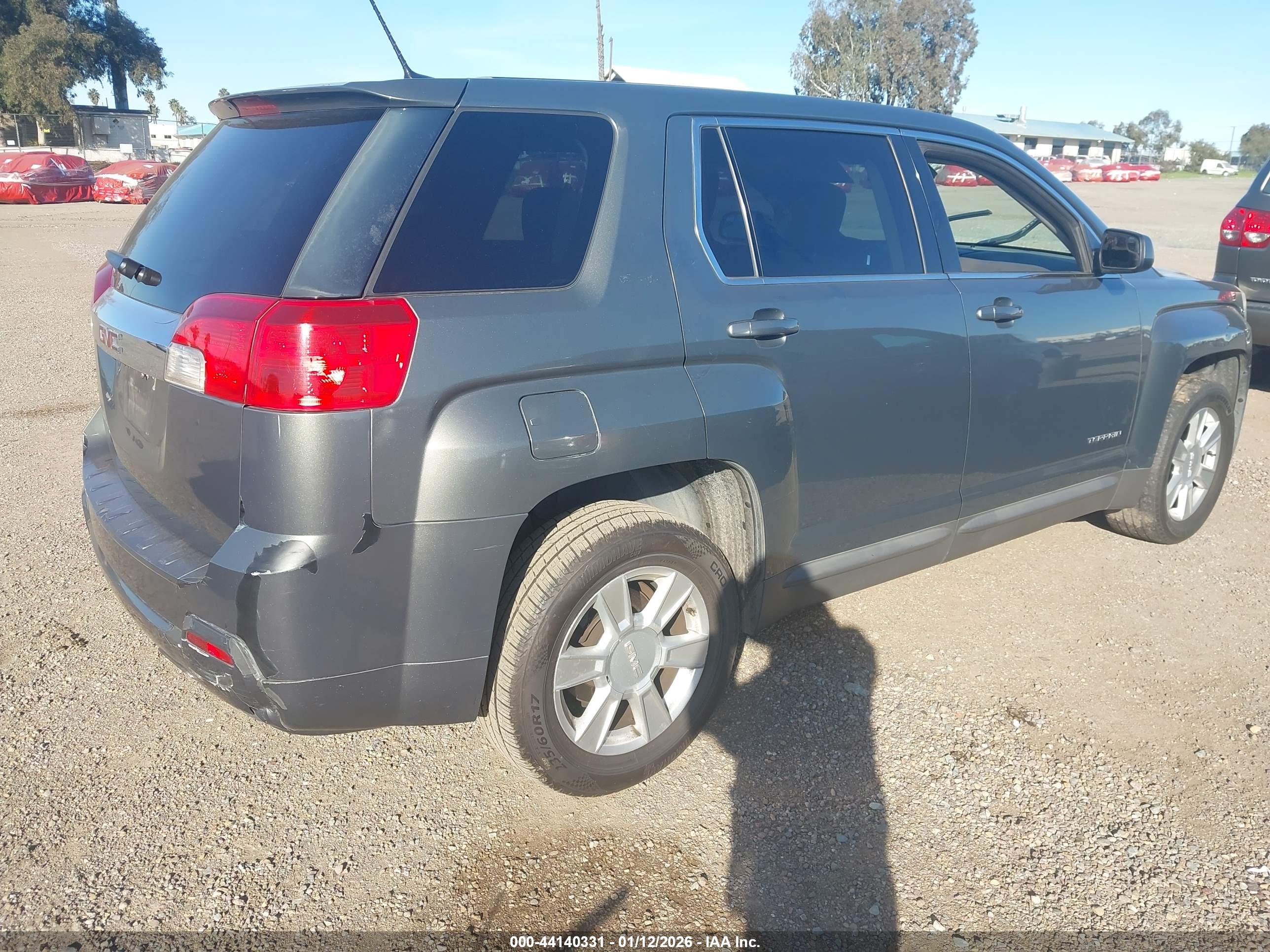GMC TERRAIN image 4