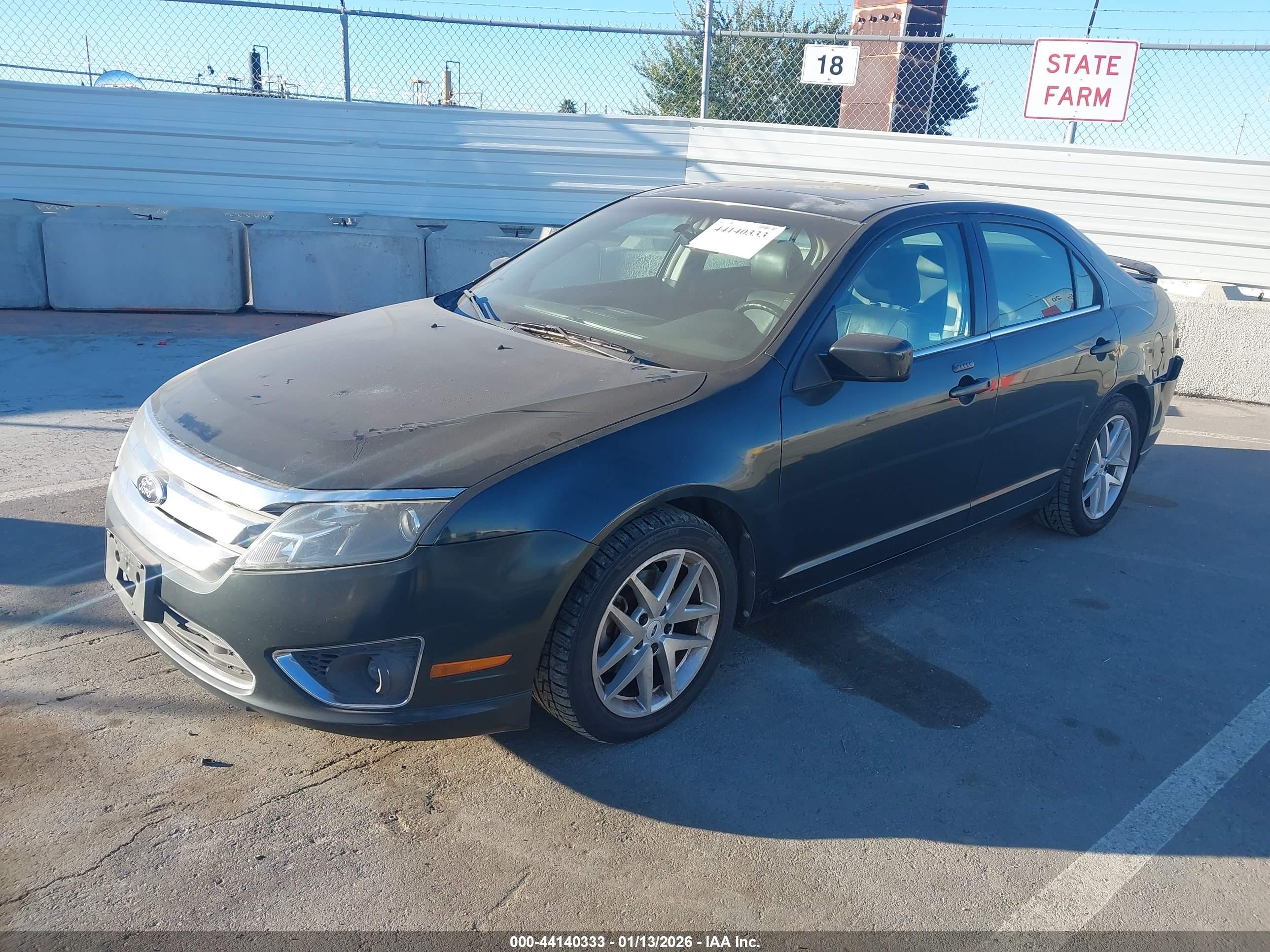 FORD FUSION image 2