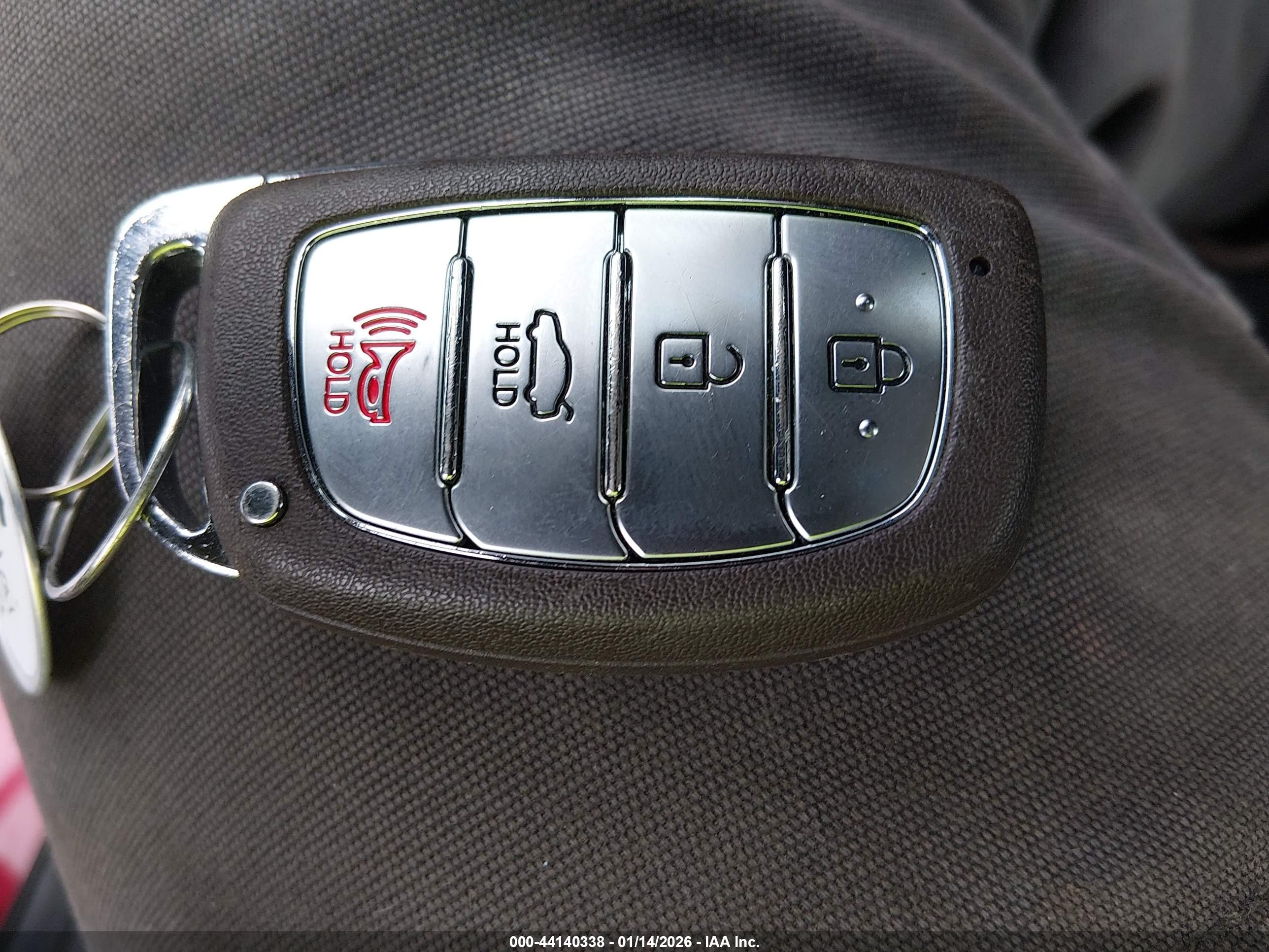 HYUNDAI ELANTRA image 11
