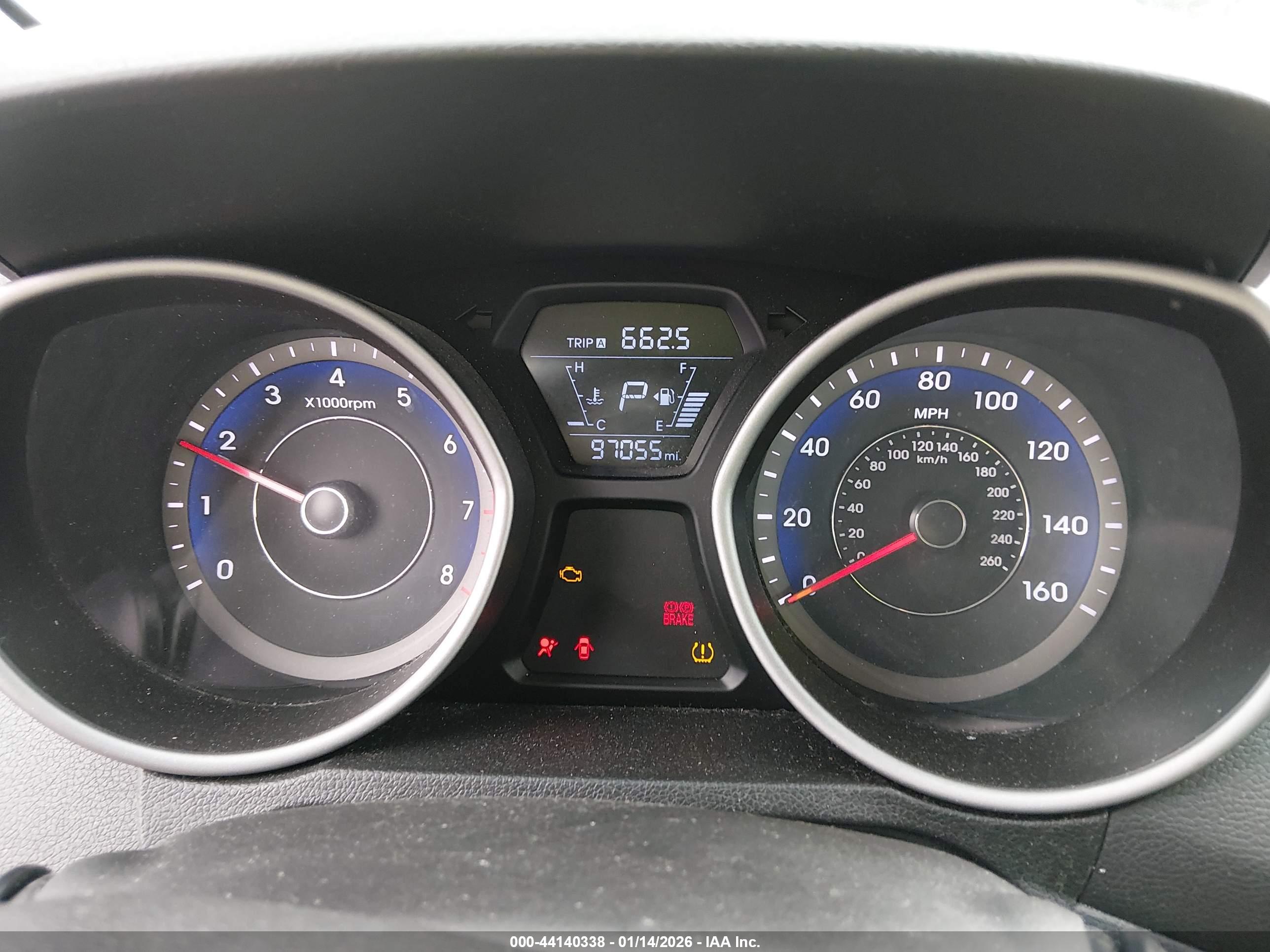 HYUNDAI ELANTRA image 7