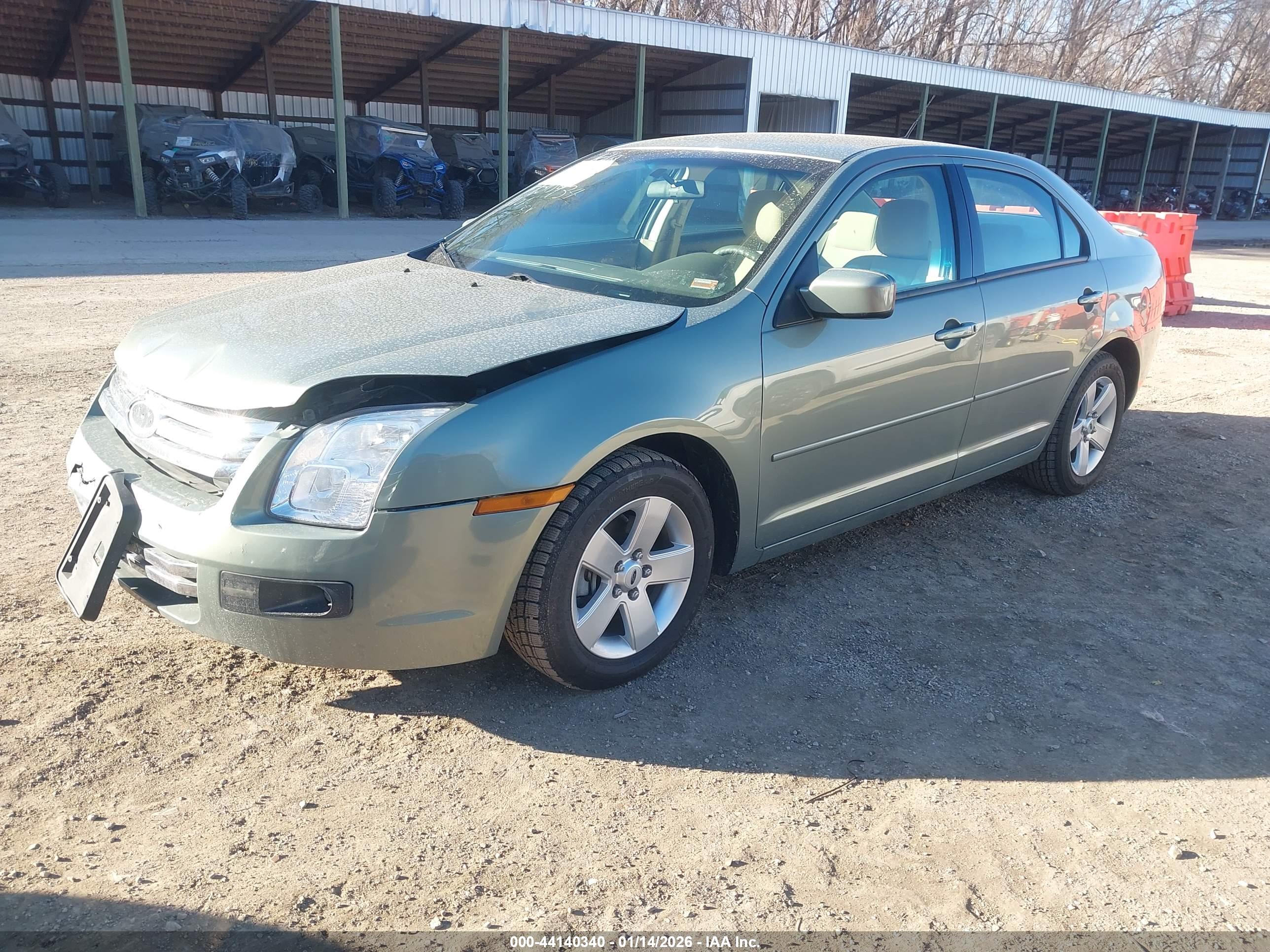 FORD FUSION image 2