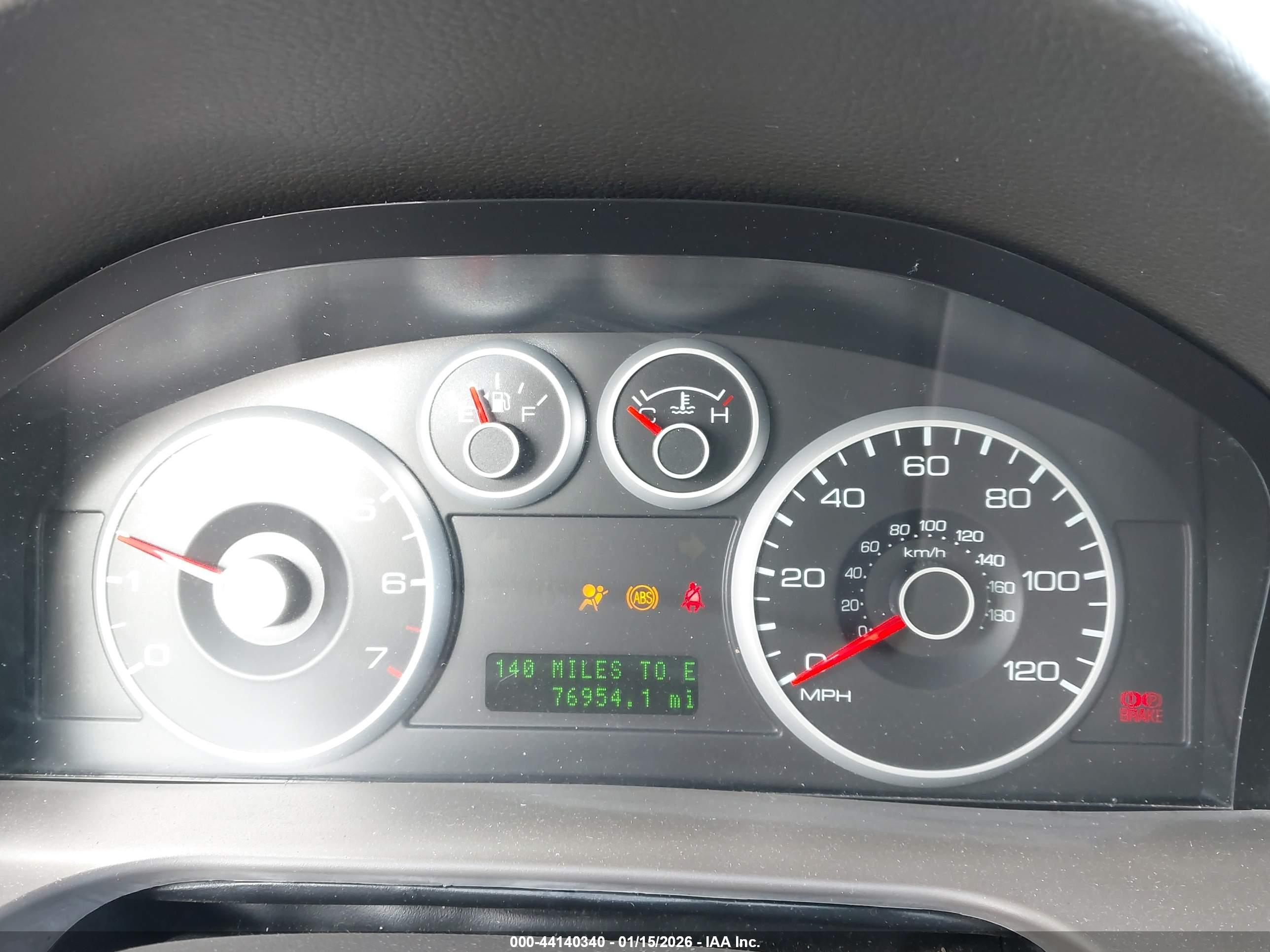 FORD FUSION image 7