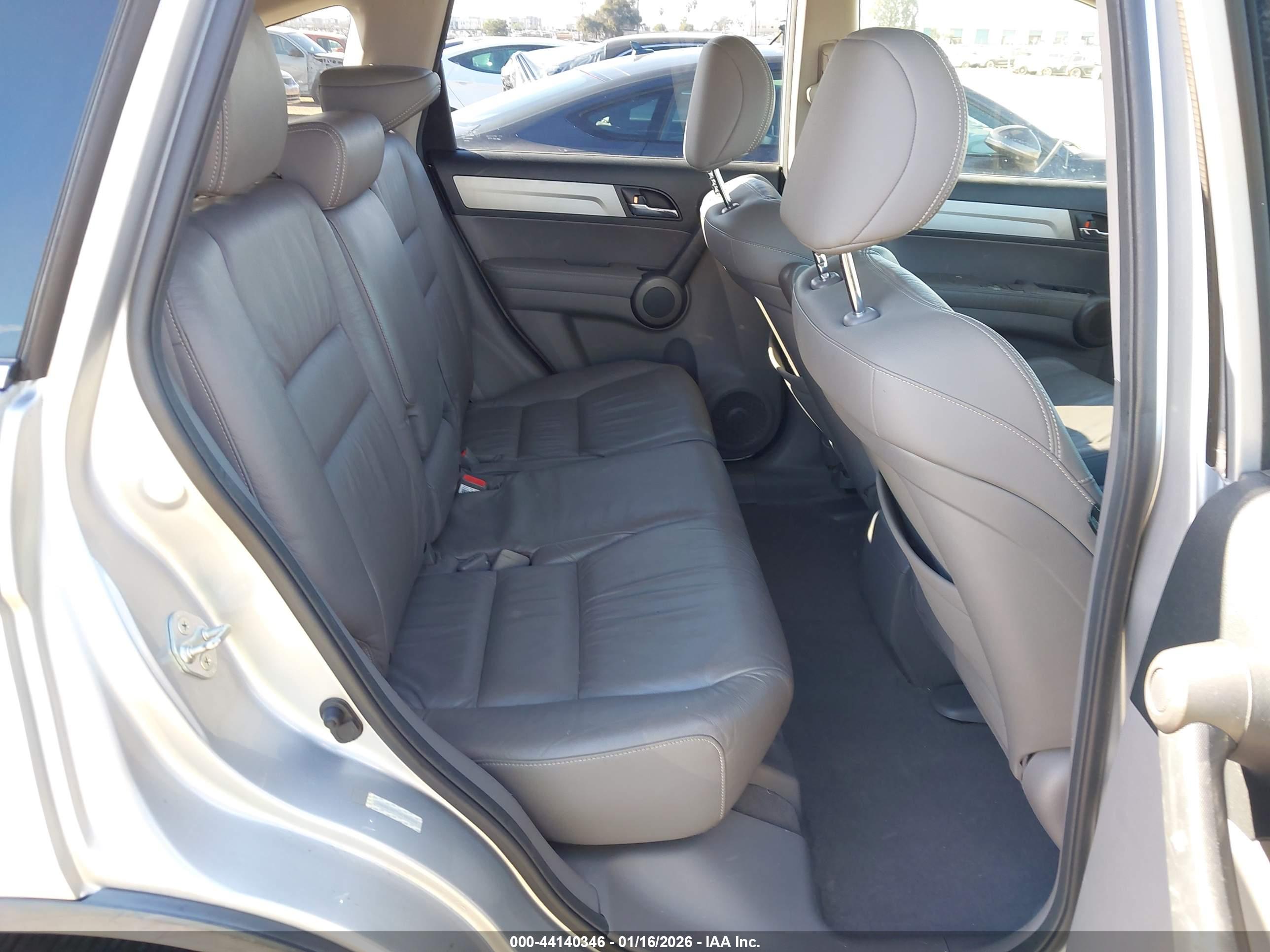 HONDA CR-V image 8