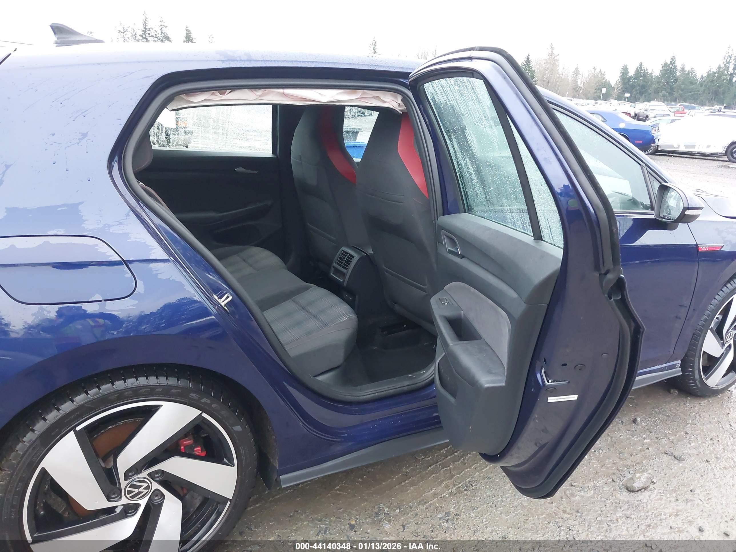 VOLKSWAGEN GOLF image 8
