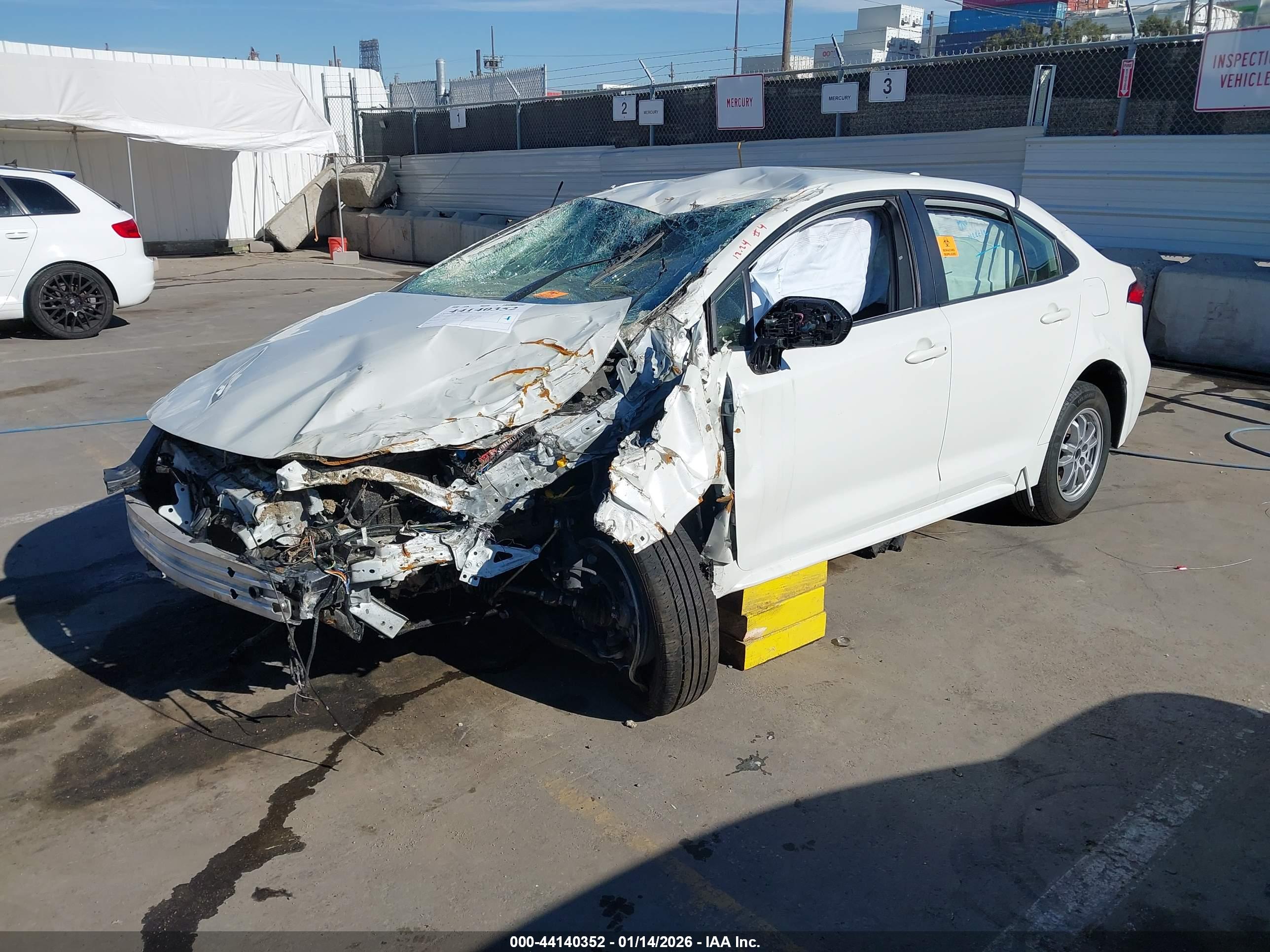 TOYOTA COROLLA image 2