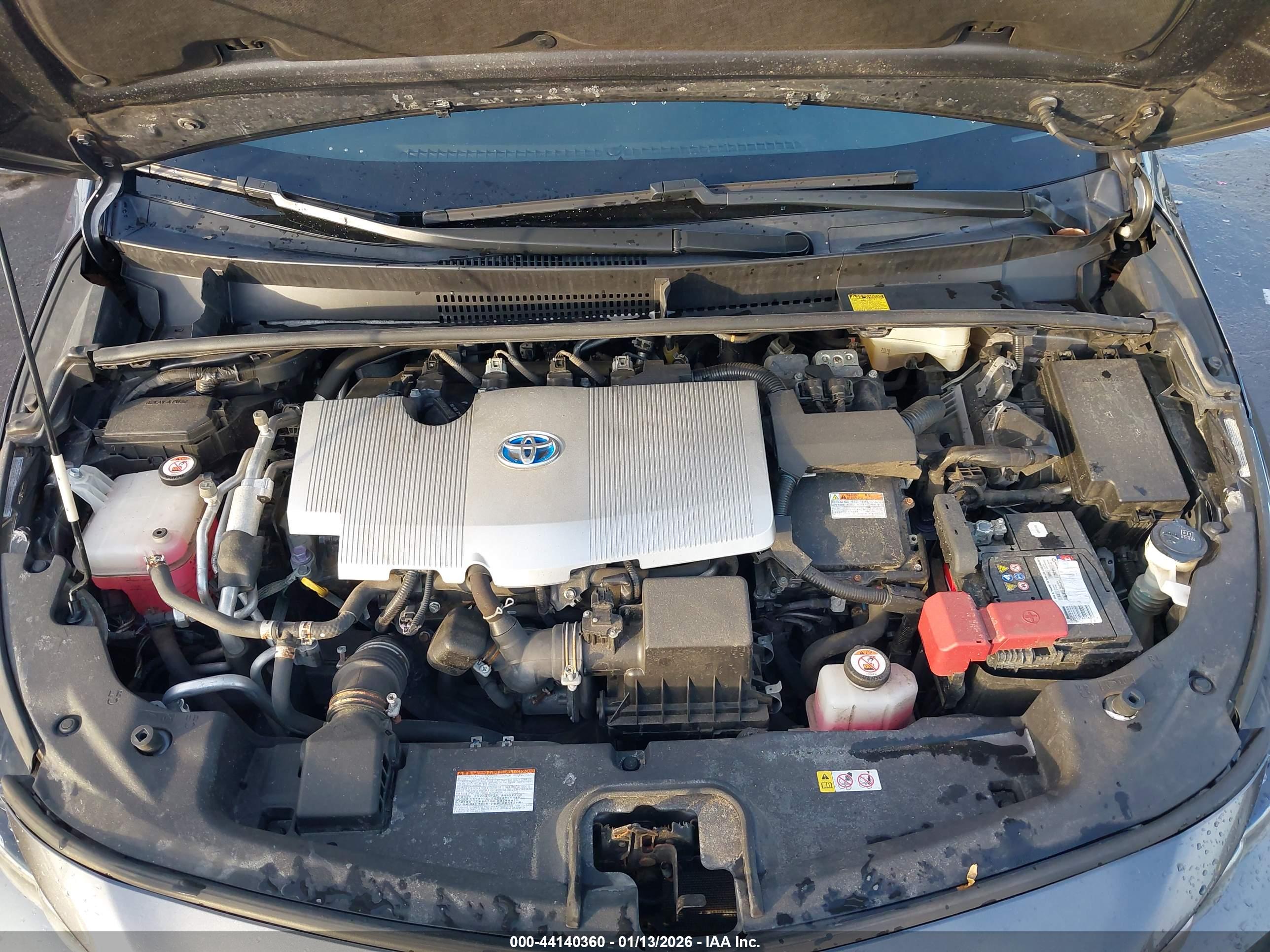 TOYOTA PRIUS image 10