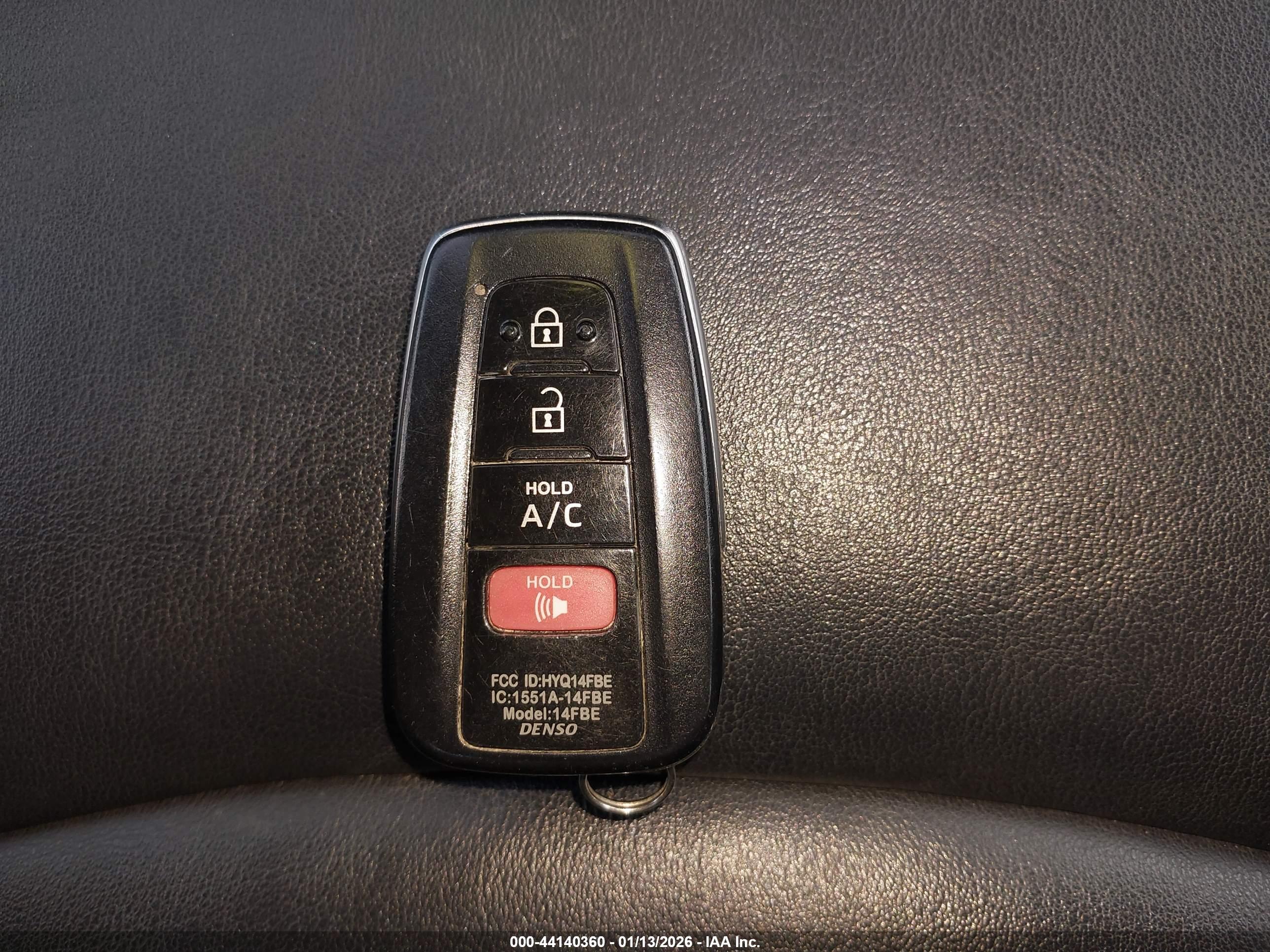 TOYOTA PRIUS image 11