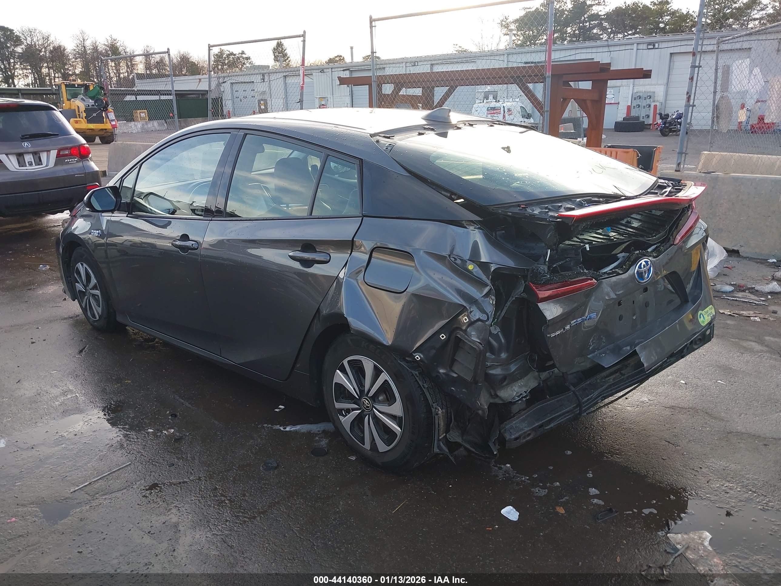 TOYOTA PRIUS image 3