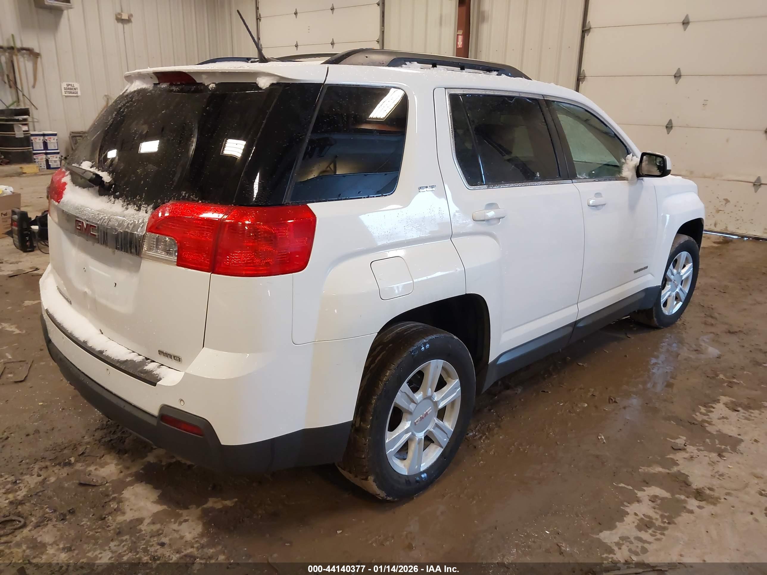GMC TERRAIN image 4