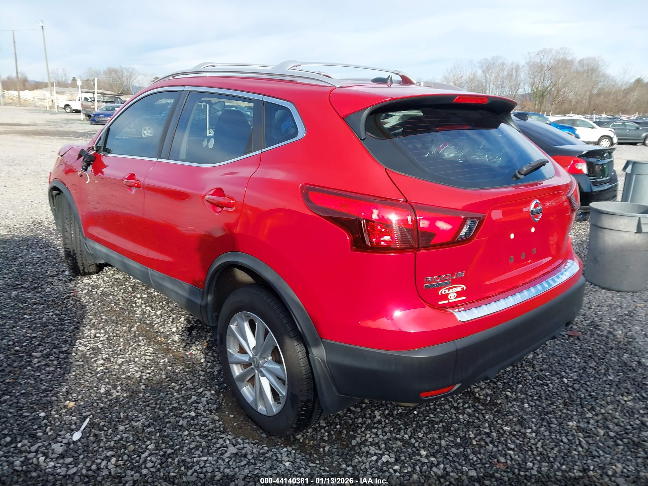 NISSAN ROGUE image 3