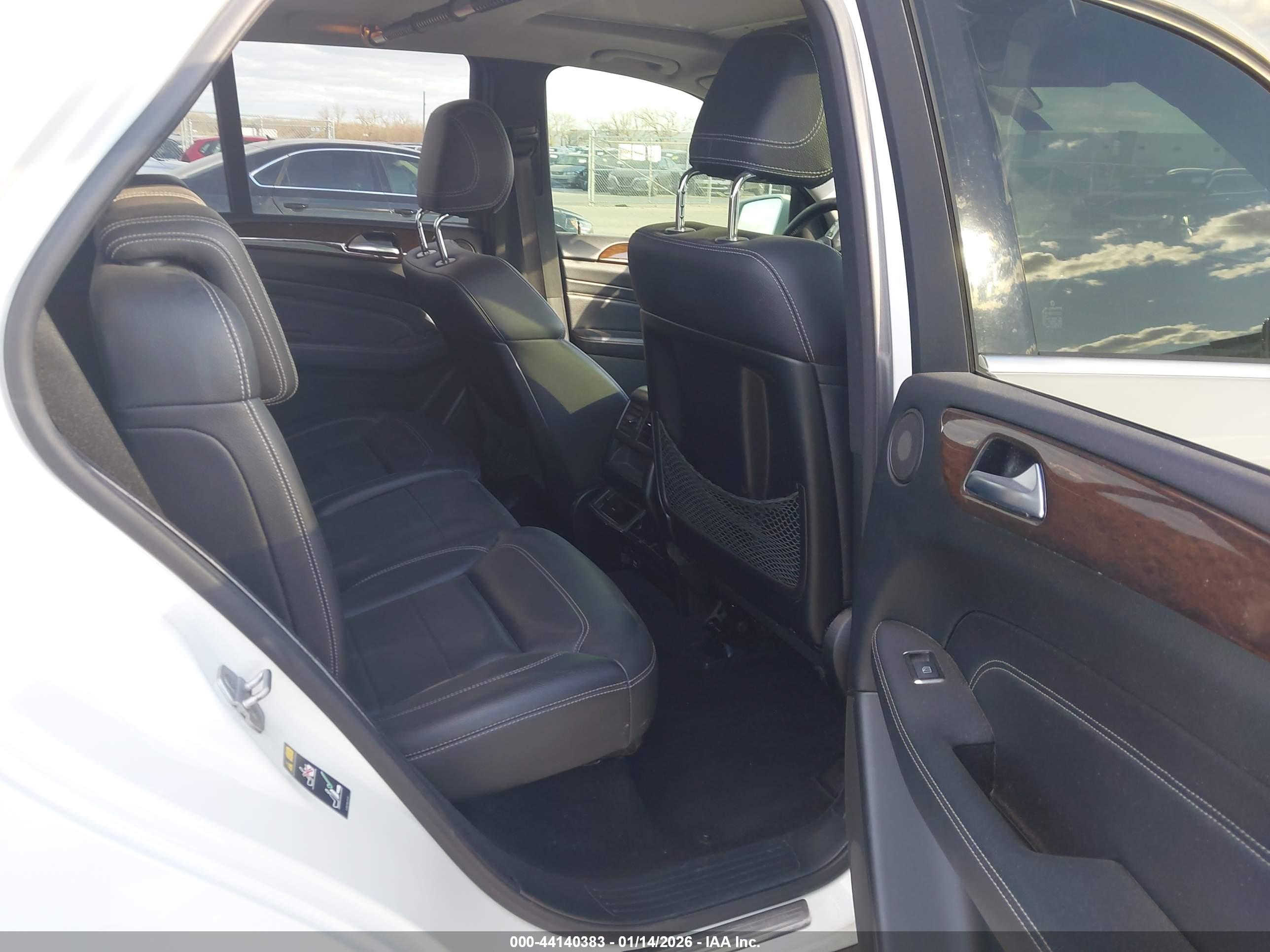 MERCEDES-BENZ ML image 8